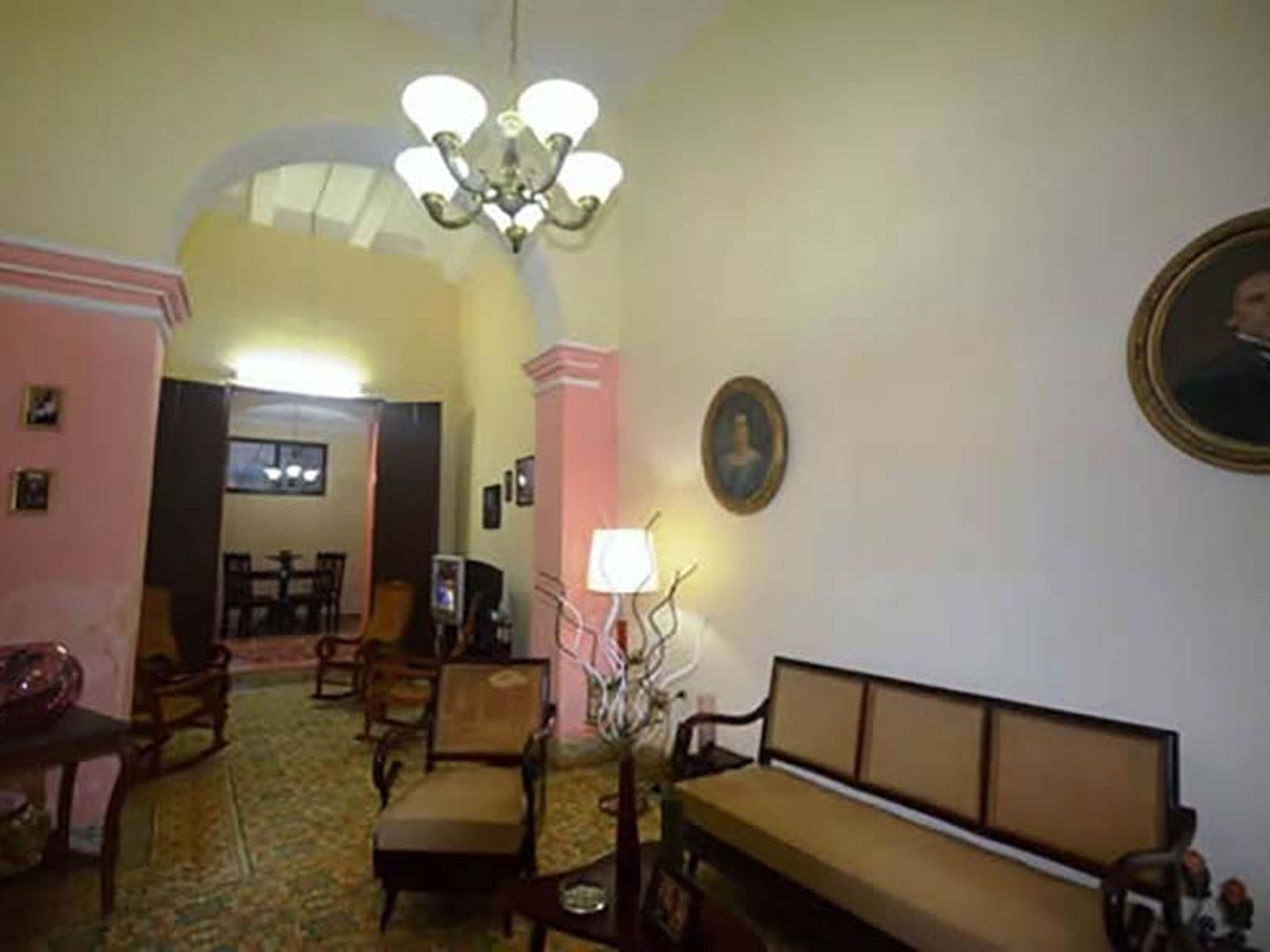 Hostal Ileana Betancourt, GUSTAVO IZQUIERDO (Gloria), No.42House's living room