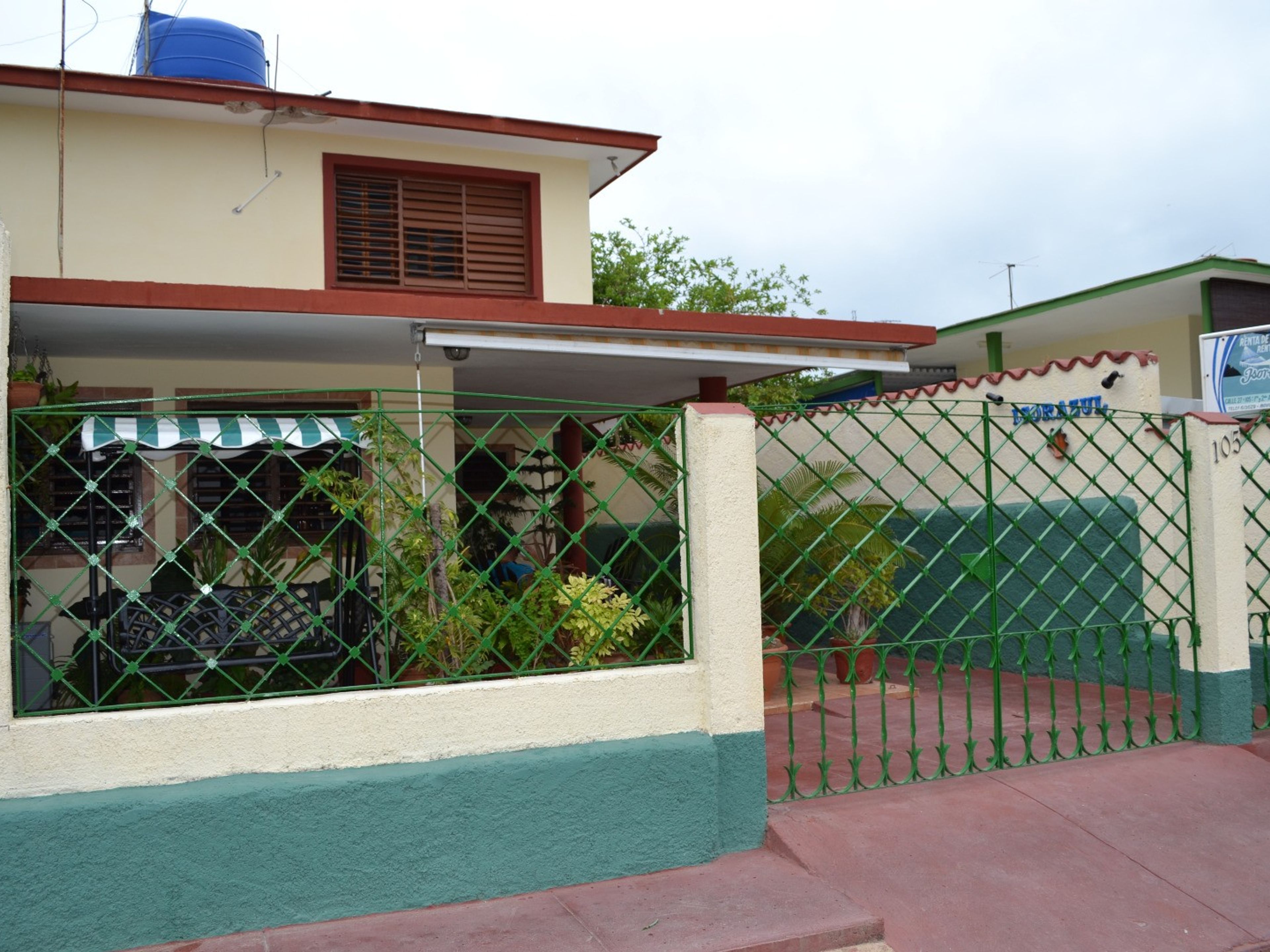 Hostal Isorazul, CALLE 27, No.105
