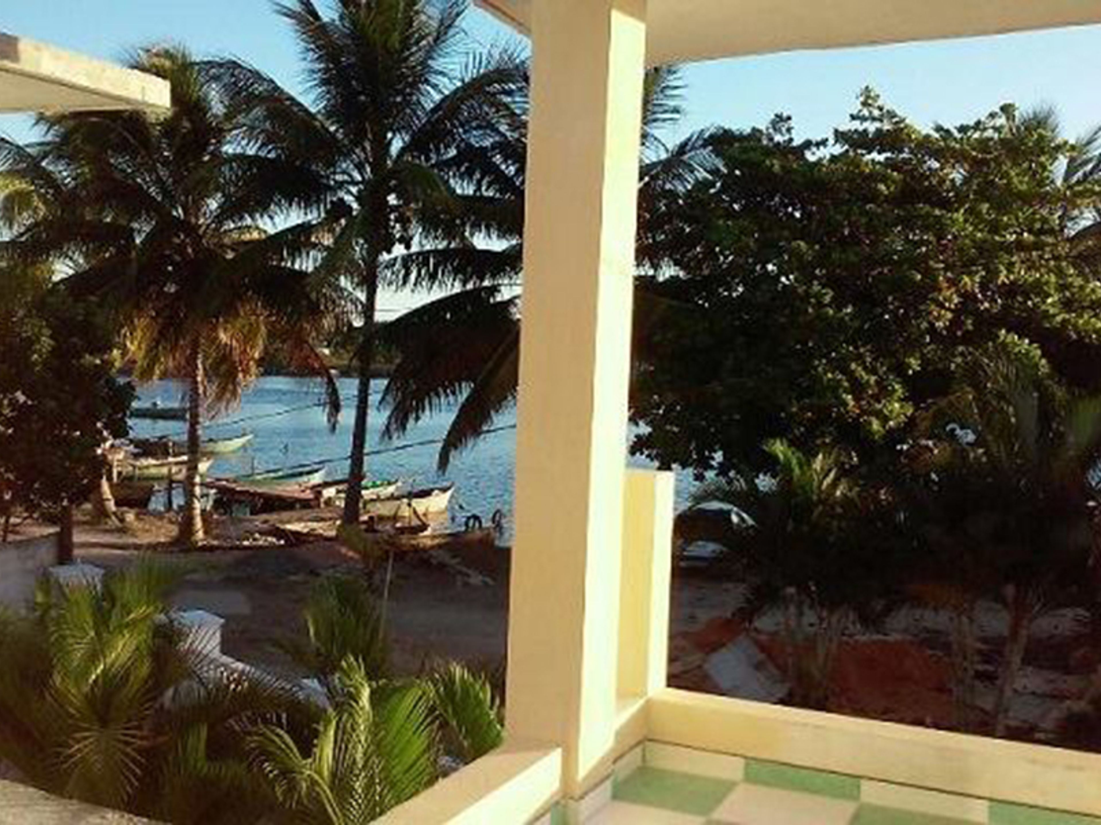 SMART BEDS Gran Hostal Bahía de Cochinos, CALETÓN, PLAYA LARGAPlaya Larga beach panoramic view from the house's terrace