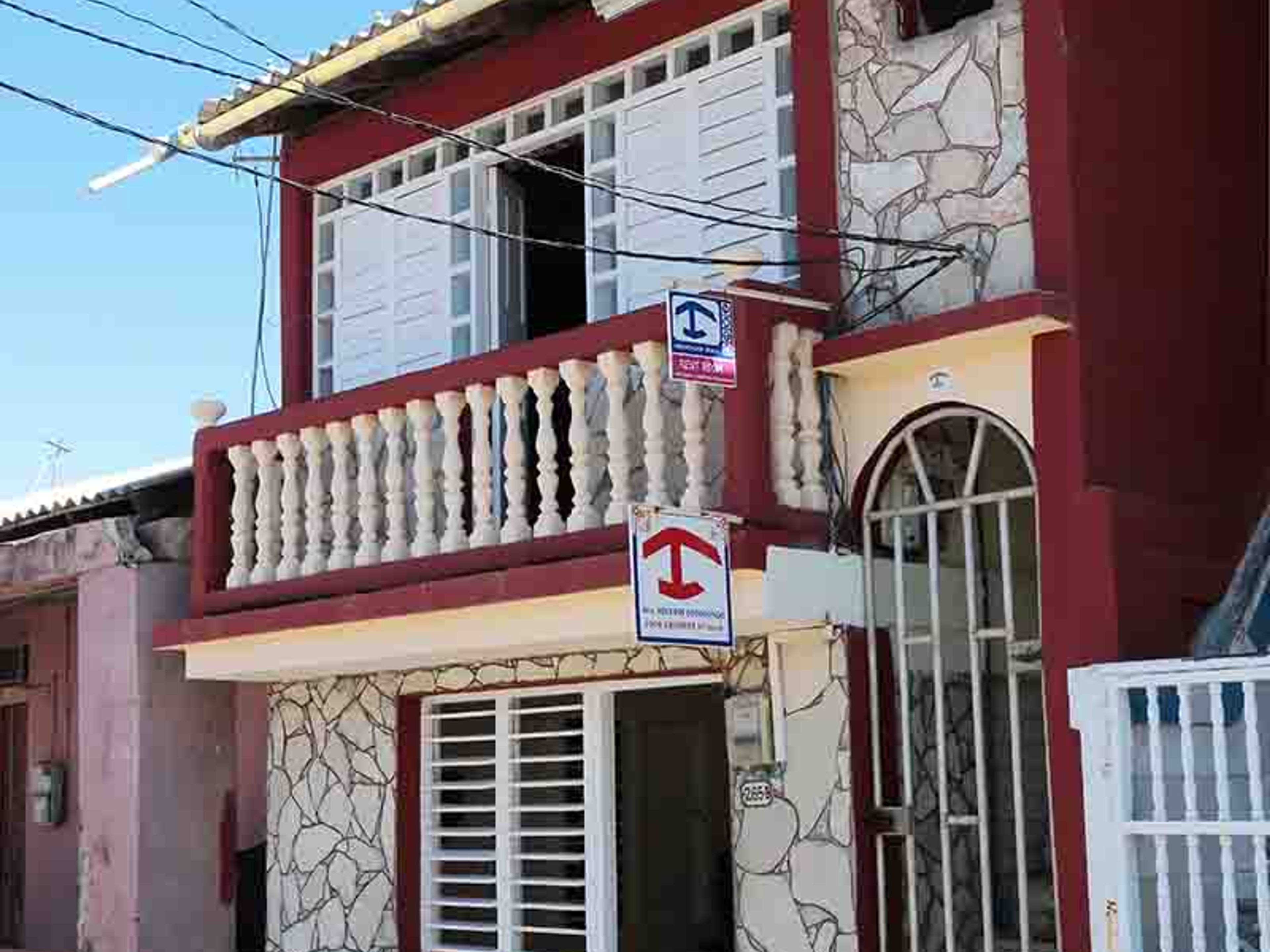 Casa José Manuel y Mirleidis, FLOR CROMBET, No. 265-B