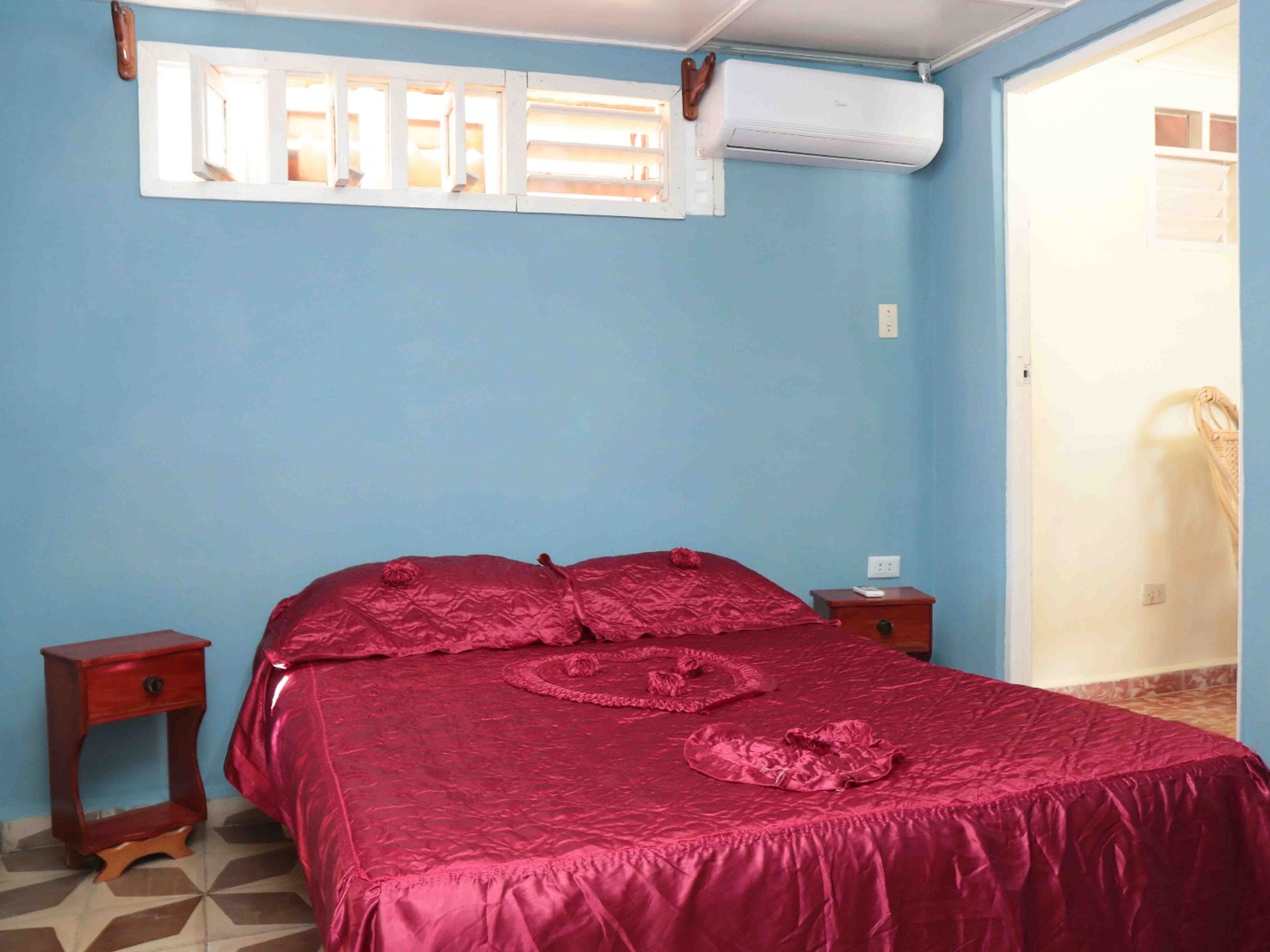 Casa José Manuel y Mirleidis, FLOR CROMBET, No. 265-BStandard room