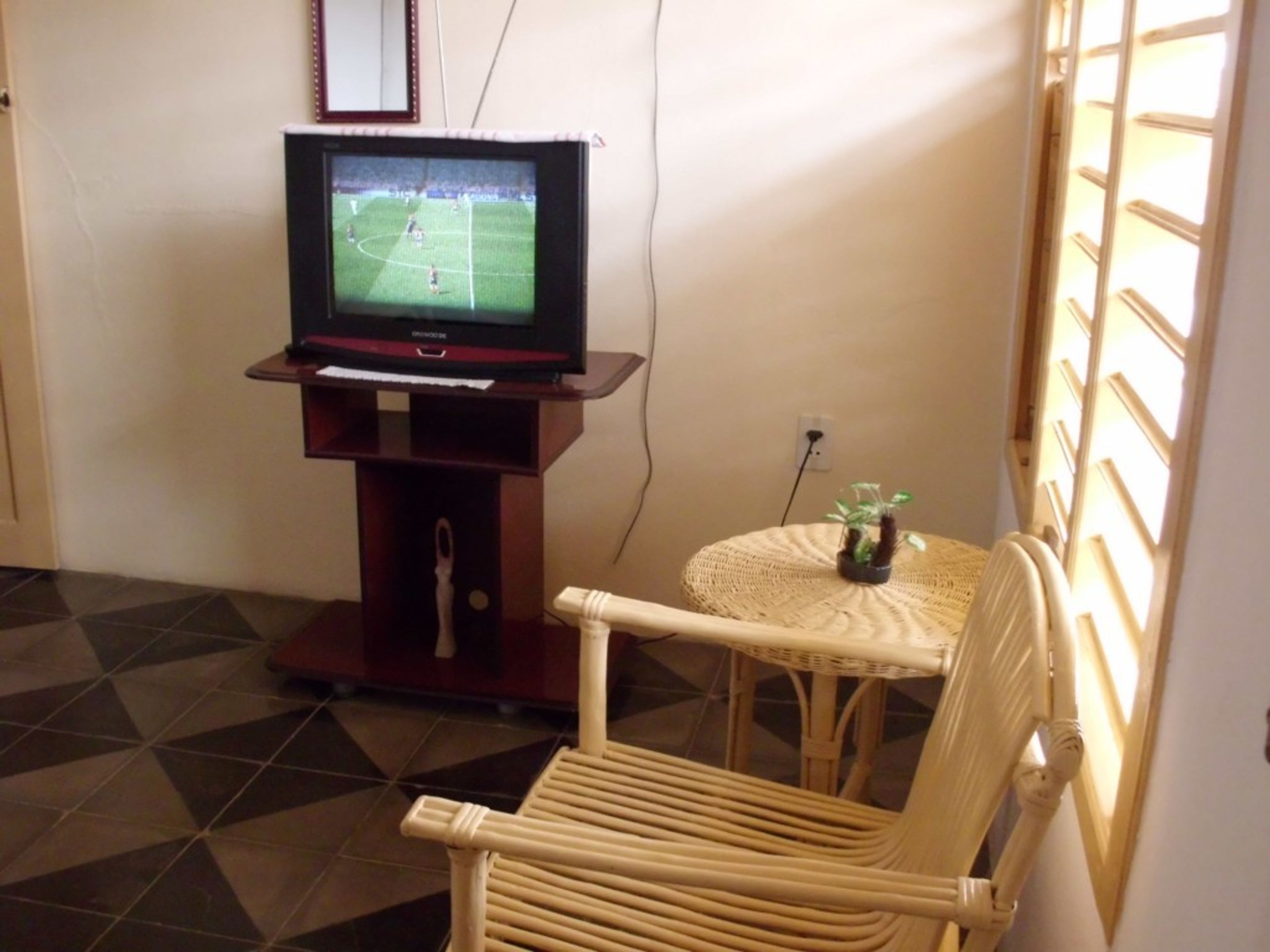 Casa Edda y Alexis, FLOR CROMBET, No. 115-A - House living room