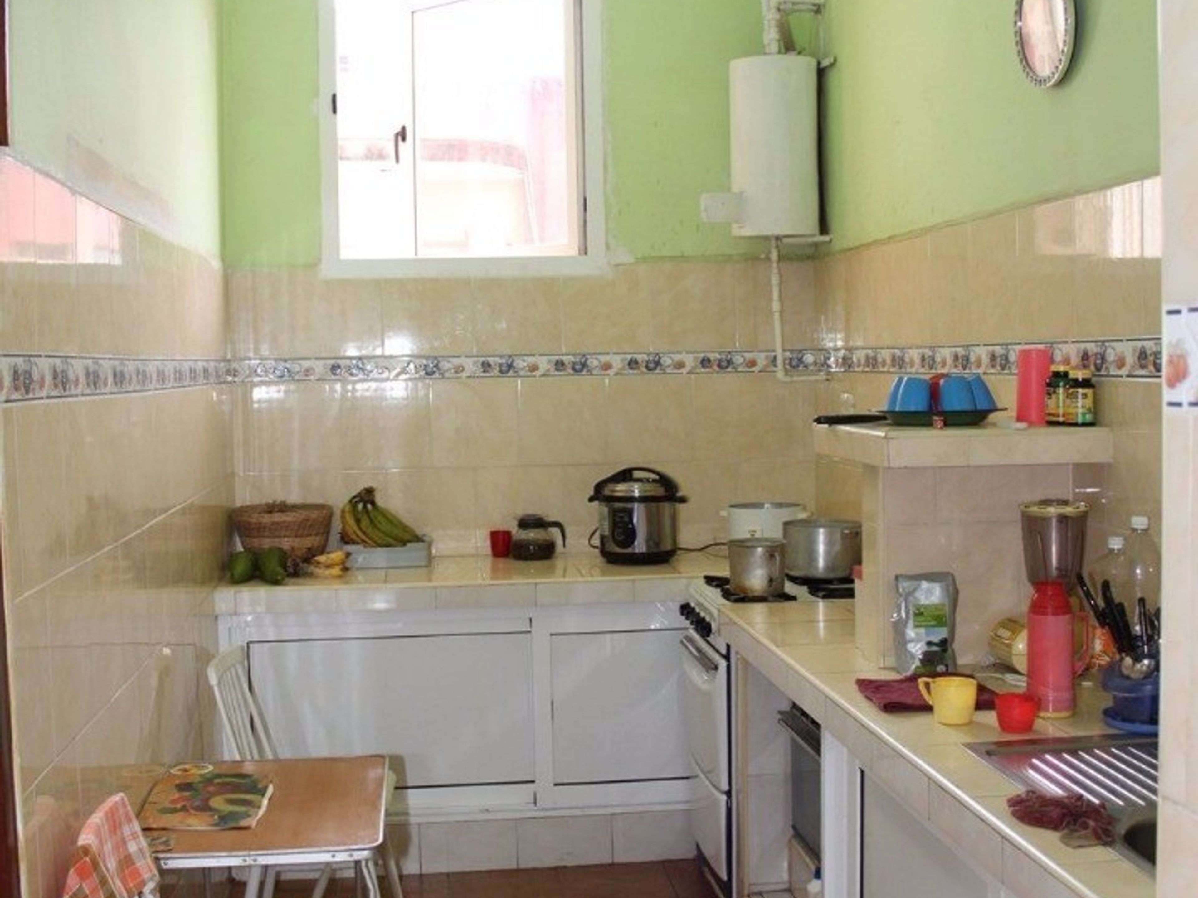 Hostal Corazón del Vedado, CALLE G (Avenida de los Presidentes), No. 604 - House kitchen view