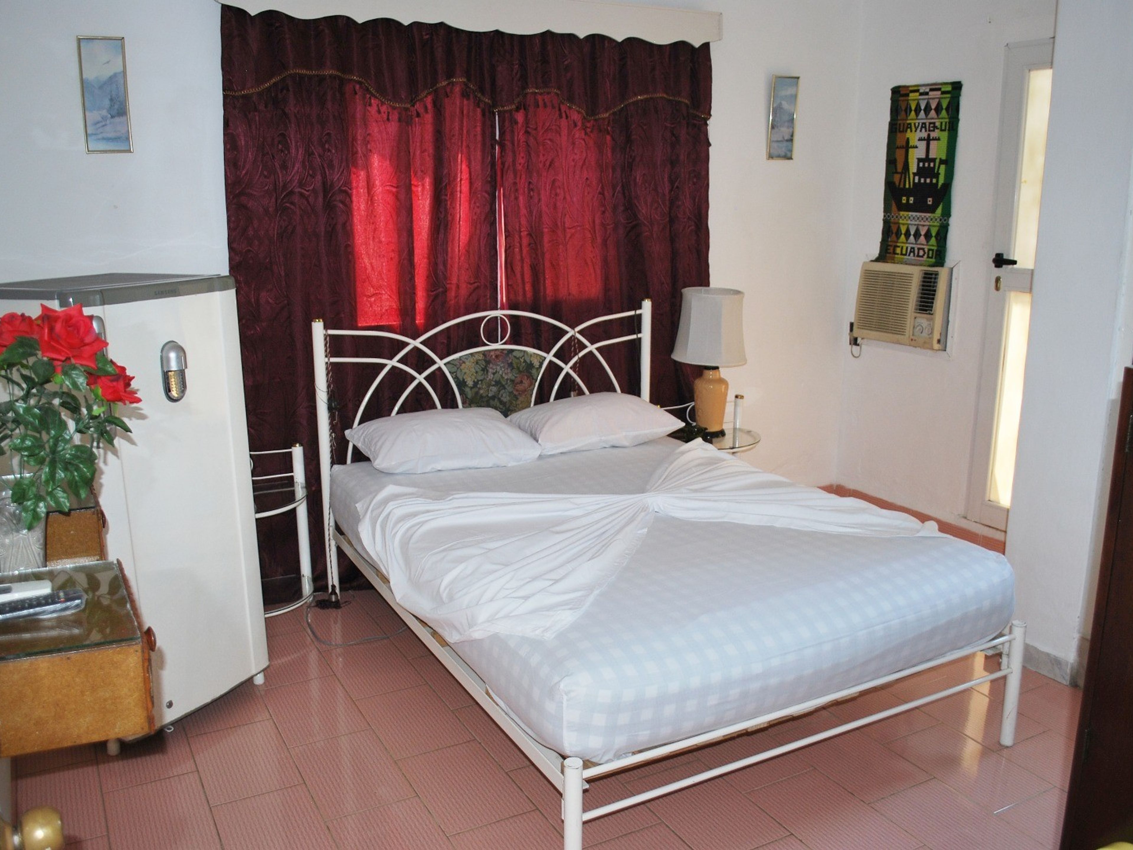 Casa Dr. Raúl Nodarse, 1st AVENUE, No. 3002Standard Room
