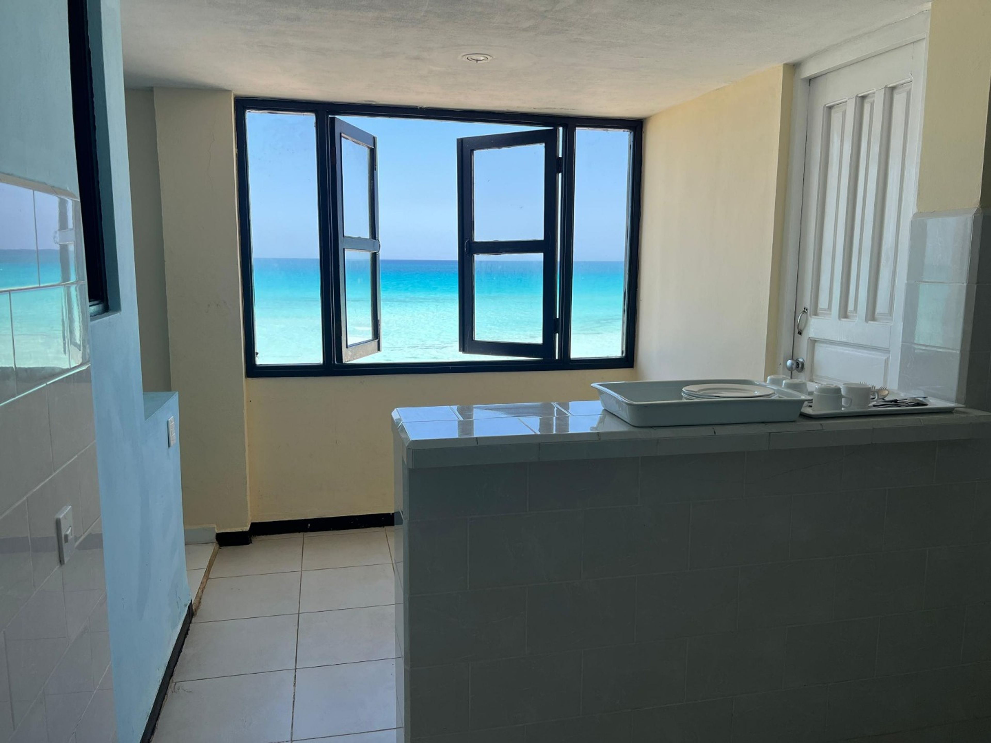 Arrechavala Apartments, Los Delfines, Avenida Playanull