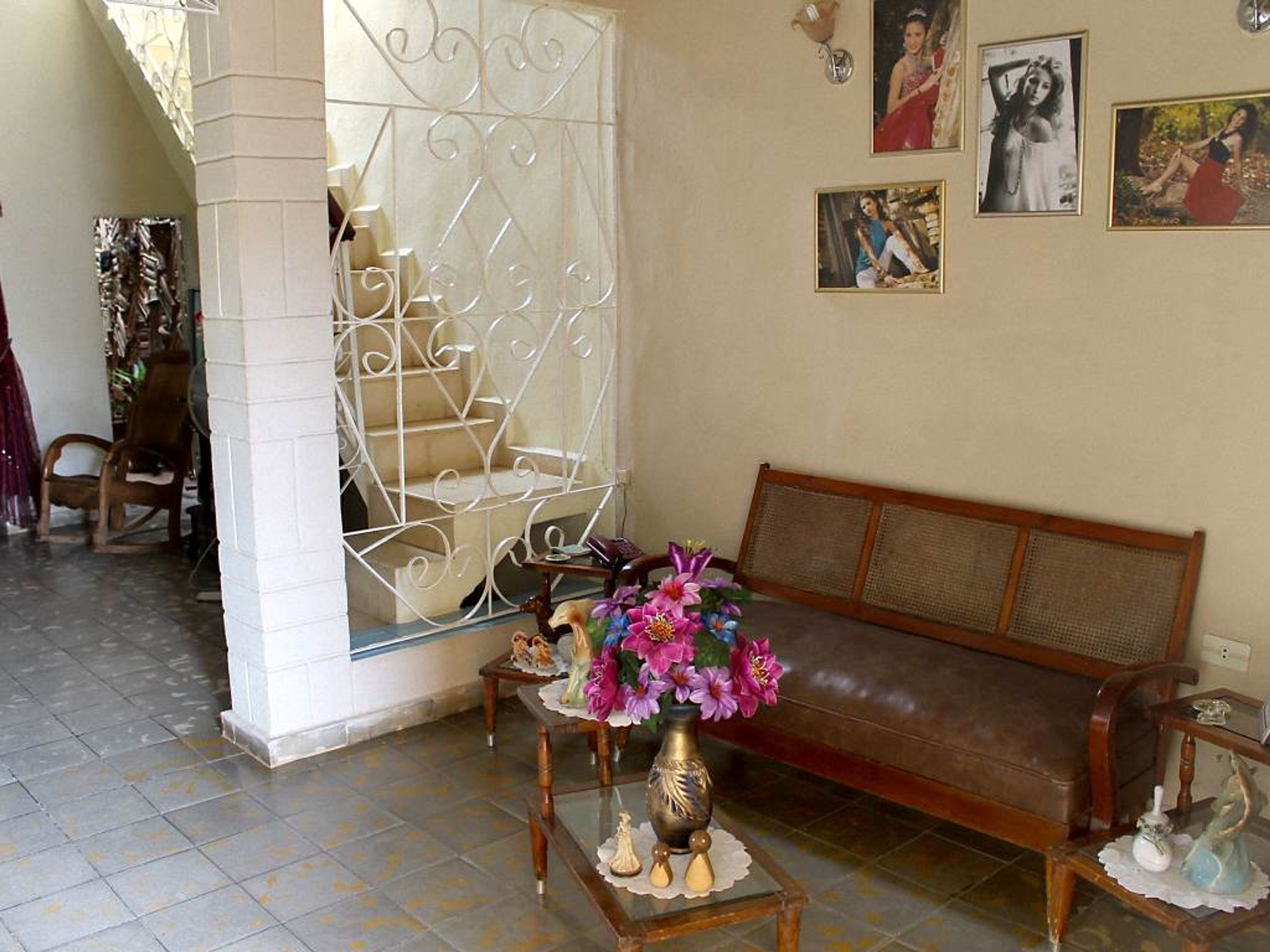 Hostal Santa Bárbara, PEDRO ZERQUERA (Callejón del Aguacate), No. 170House's living room