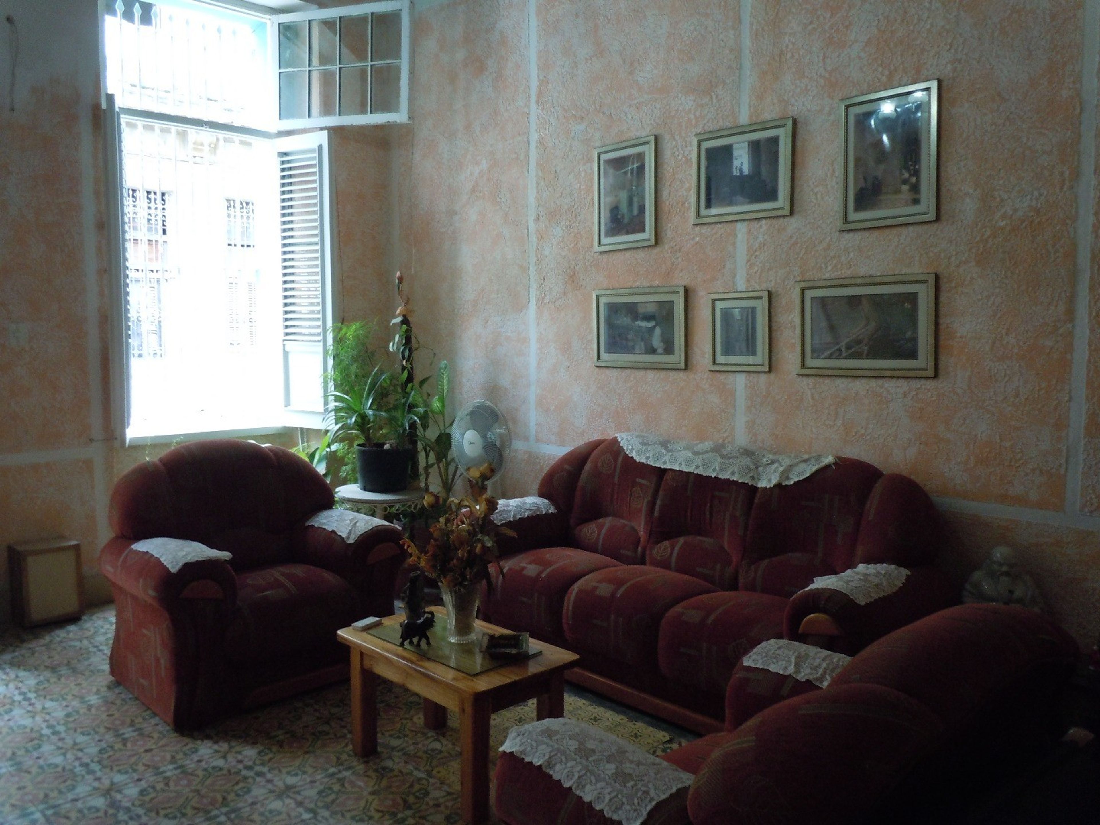 Дом Lourdes y José, ÁGUILA, No. 168-BHouse living room