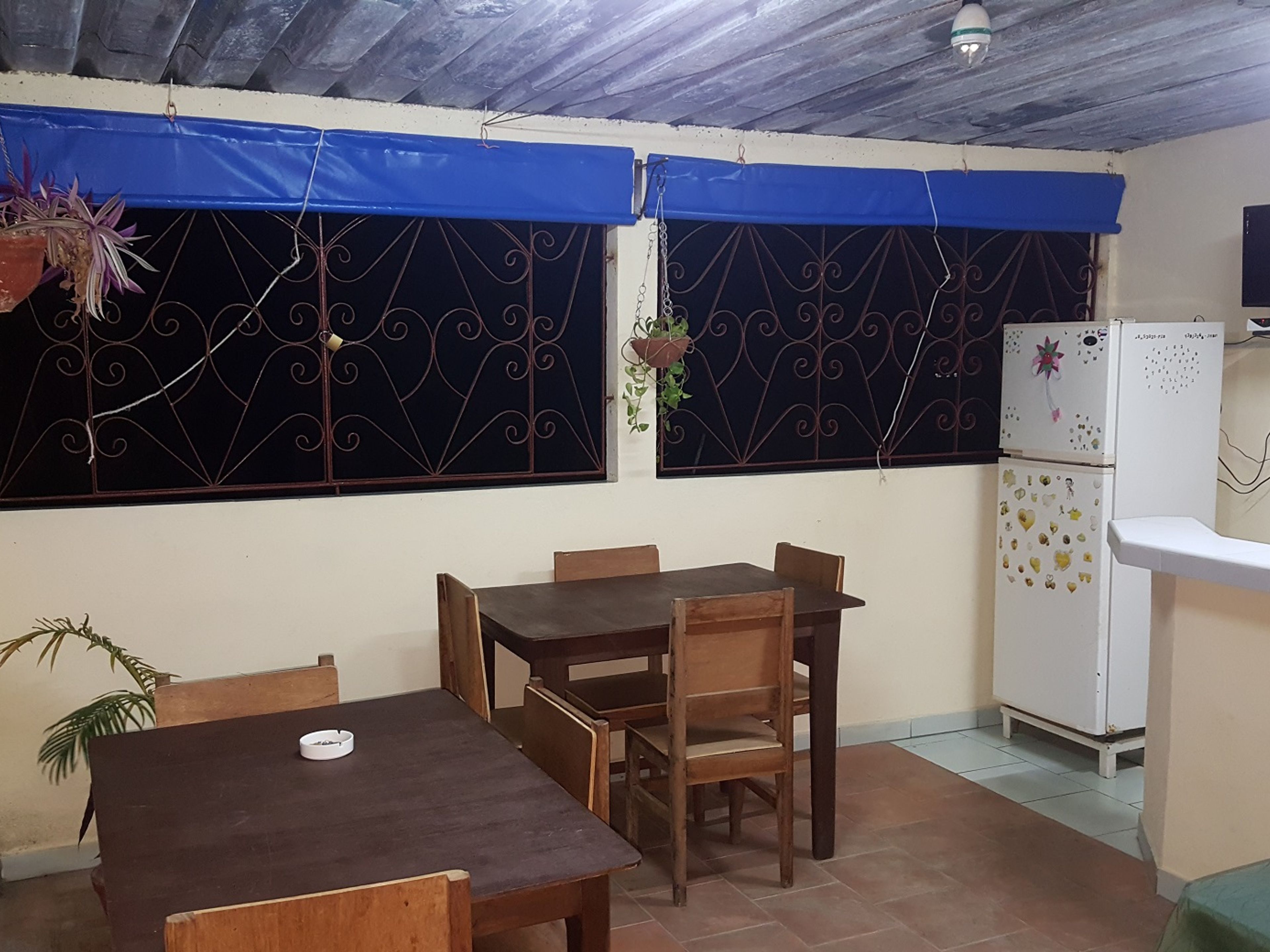 Hostal Ksaltos, AVENIDA 50, No.3311 B altosHouse's dining room