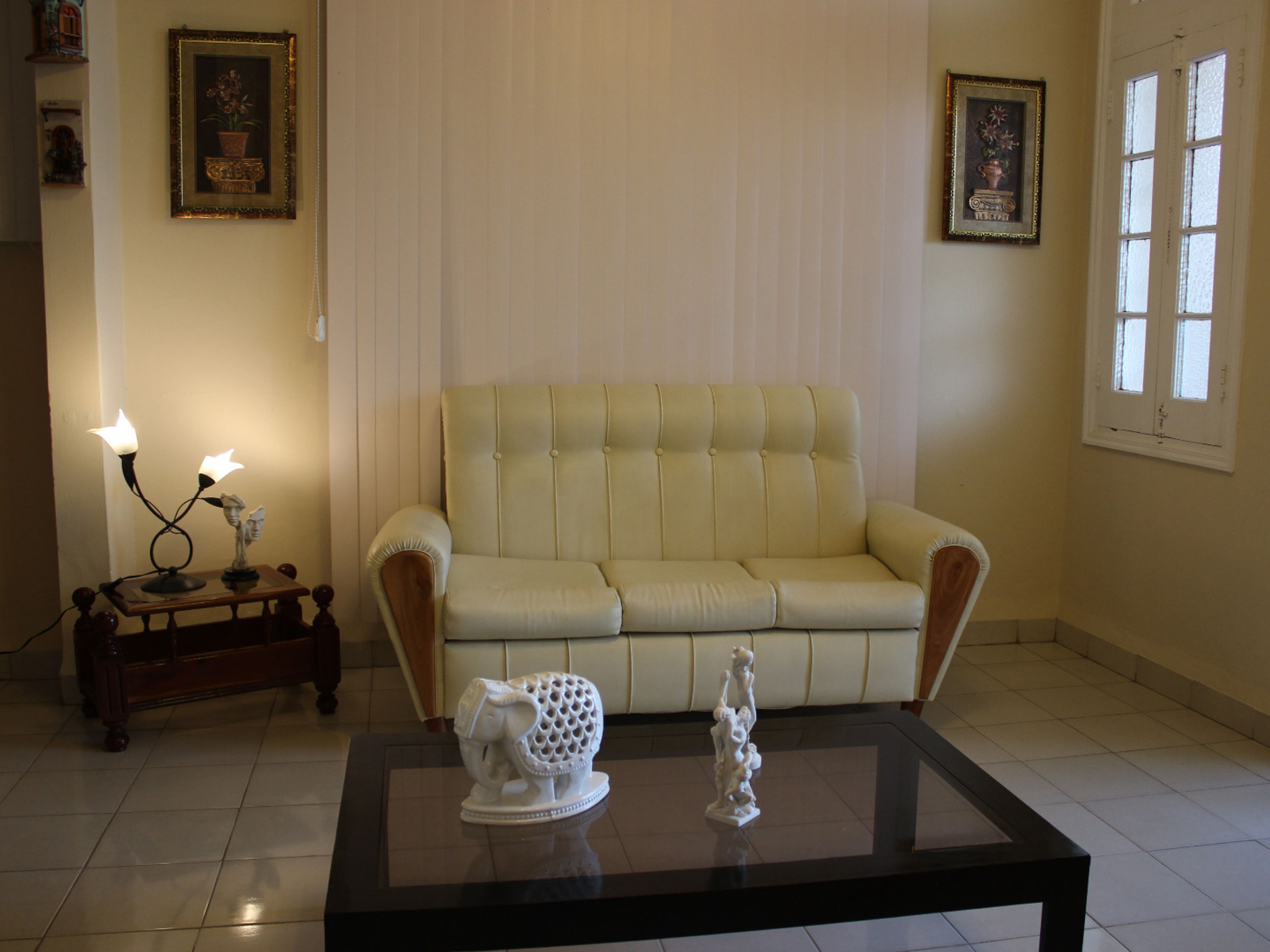 Номера Мануэля и Аниа, CALLE 11 No. 107House's living room