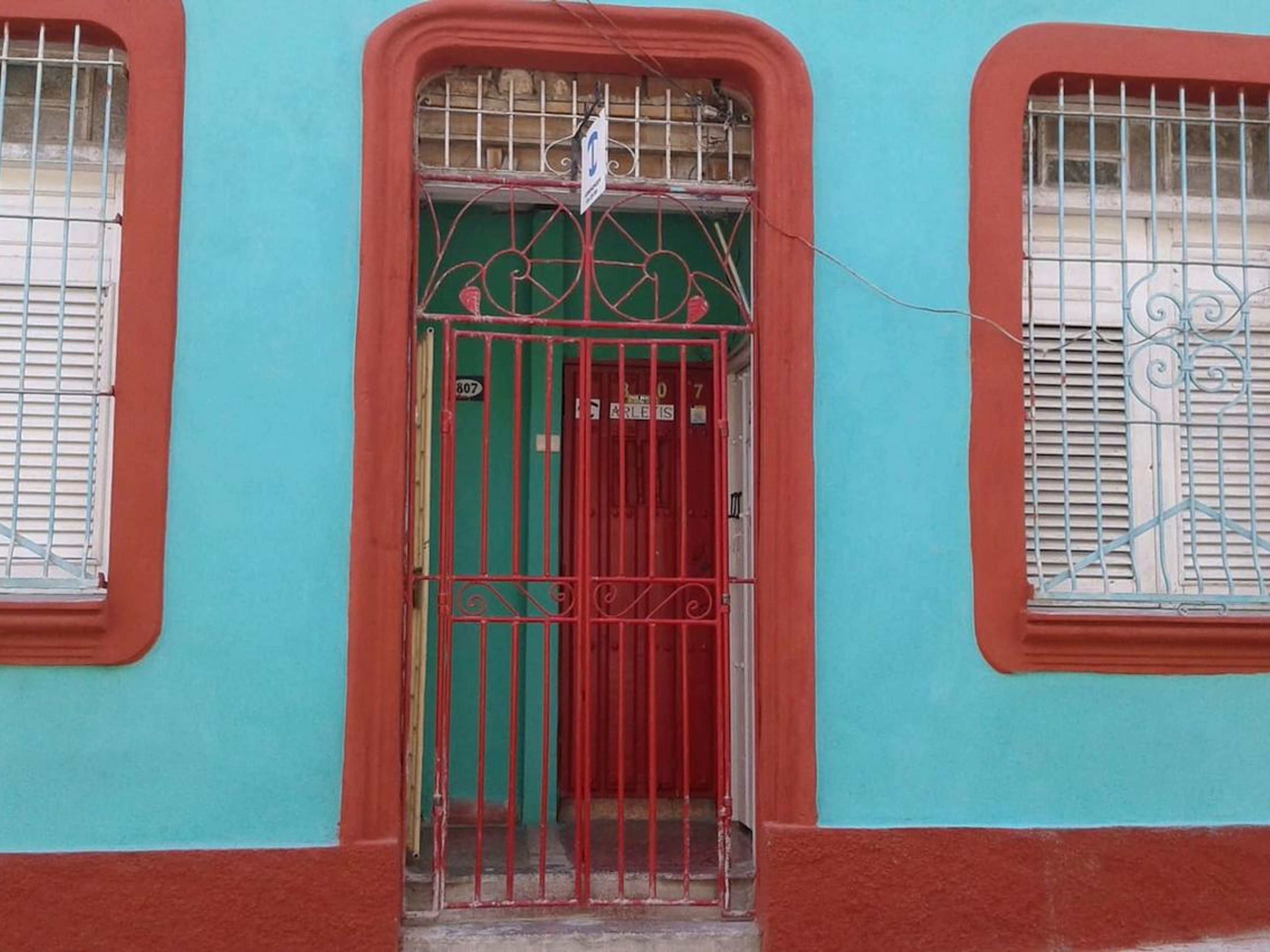 Casa Arletis, CALVARIO, No. 807