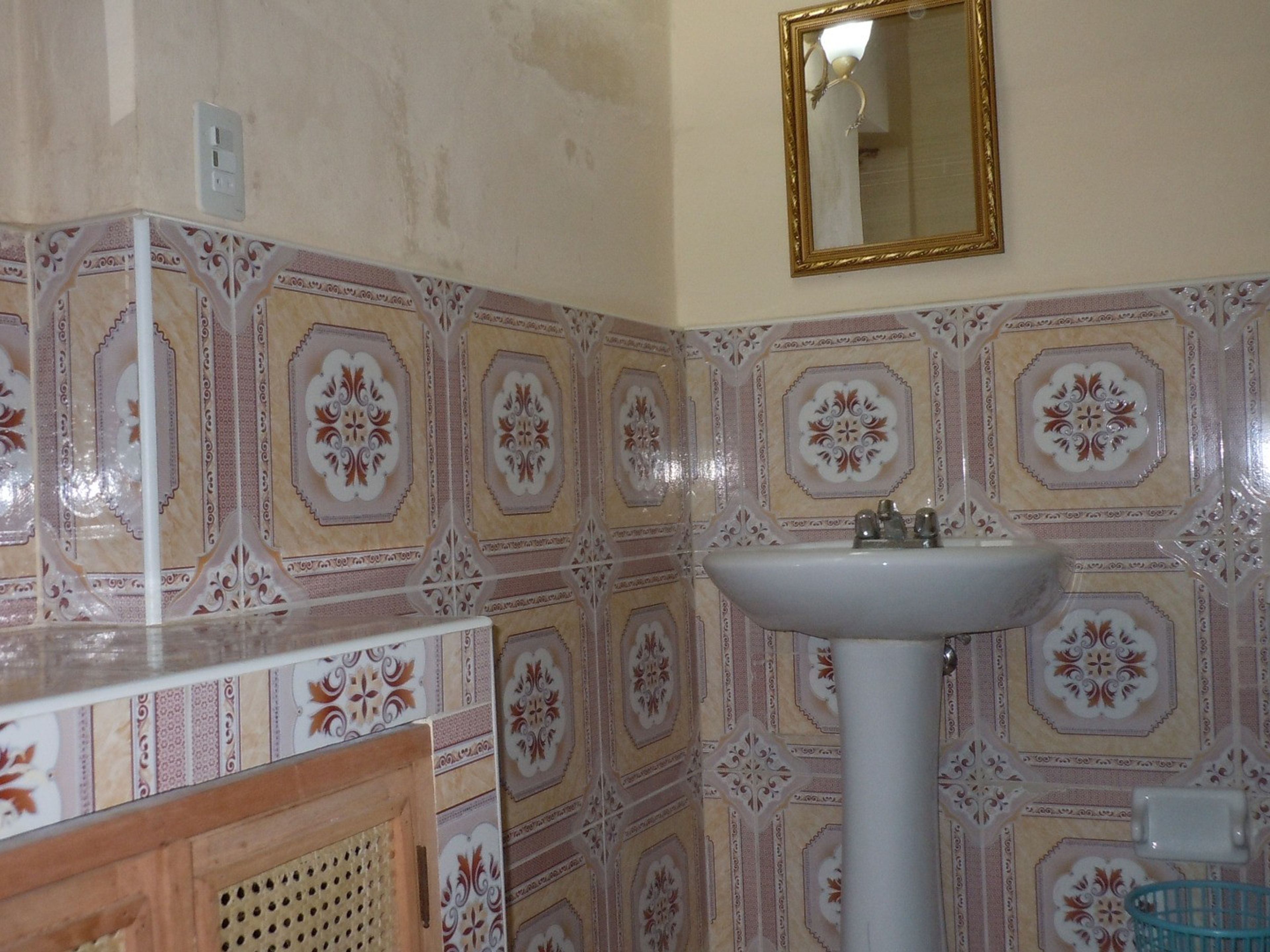 Casa Osmaida, CARLOS MANUEL, No. 811Bathroom view