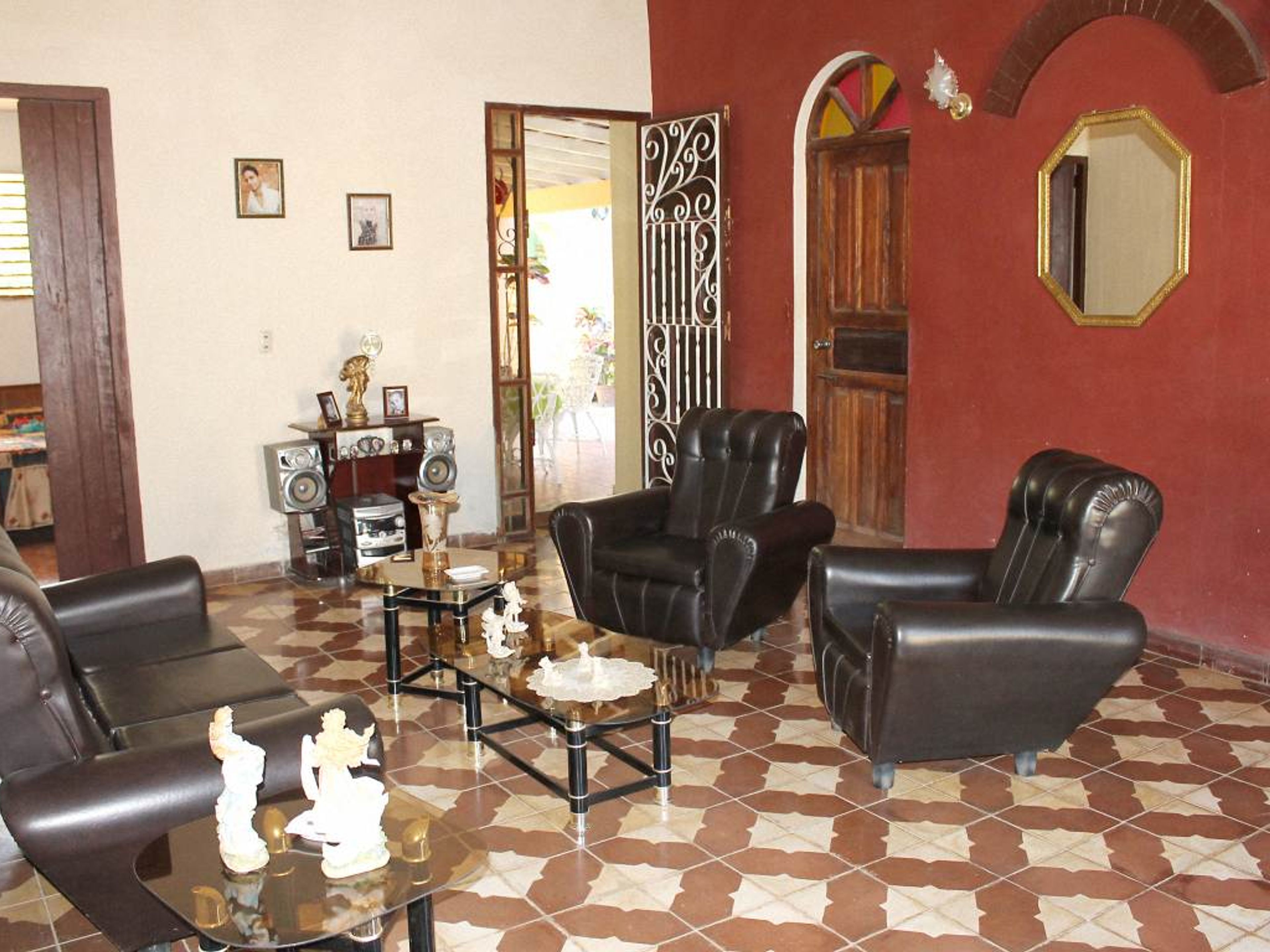 Hostal Esquerra 289, ANSELMO RODRIGUEZ (Esmeralda), No. 289 - House's living room
