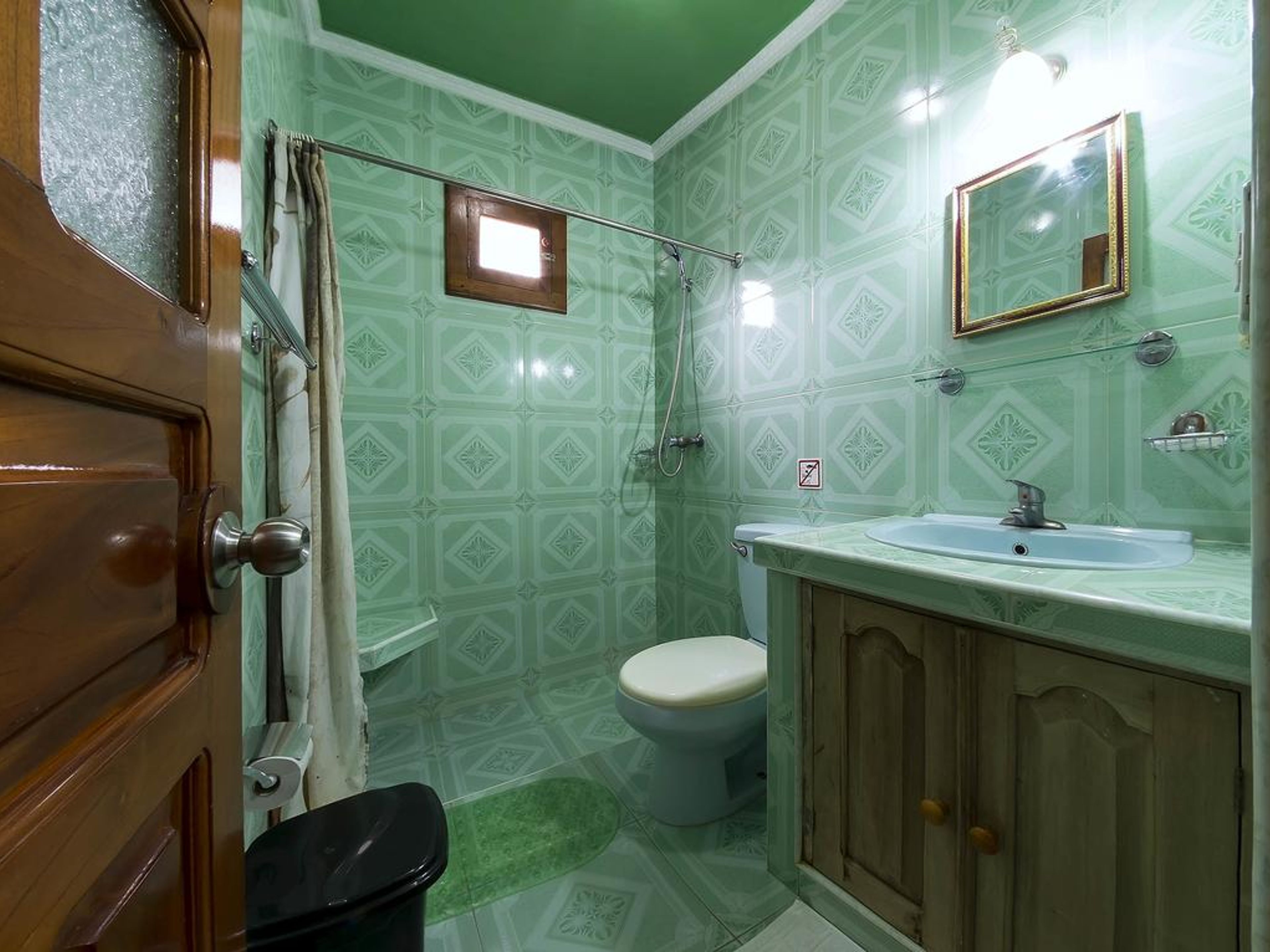 Hostal Julio y Chachi, REAL, No. 17-B - Bathroom´s view
