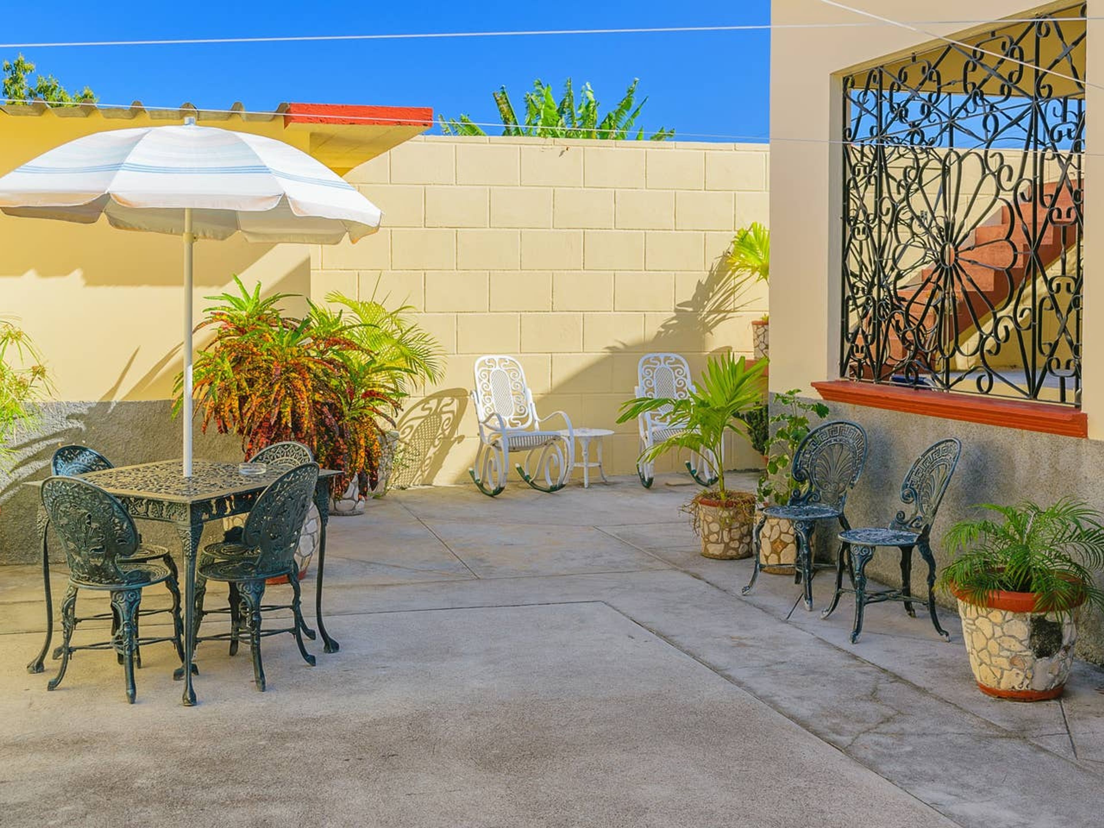 B&B La Family, PLAYA GIRONHouse´s terrace view