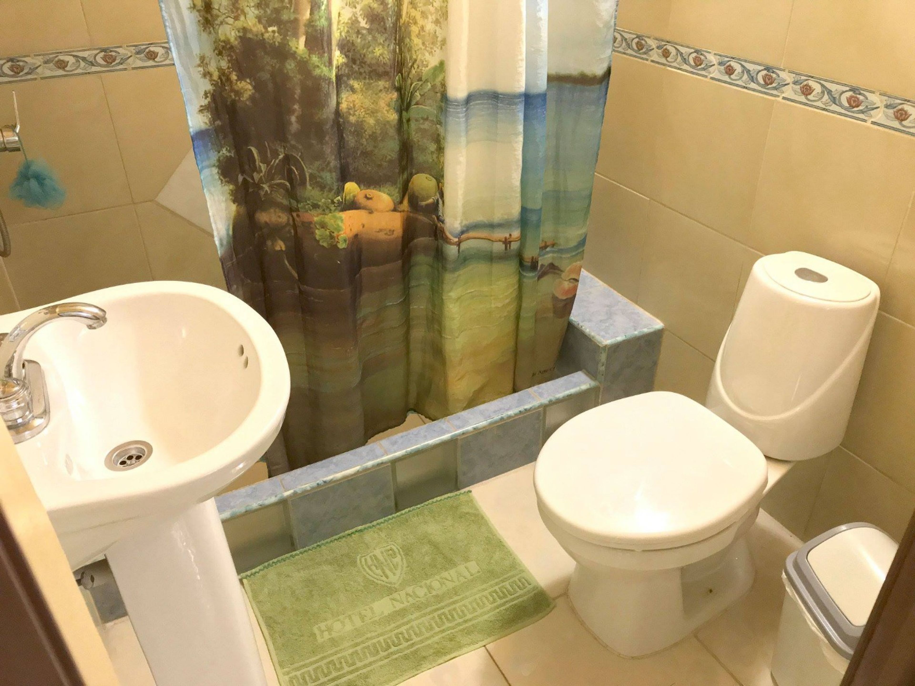 Hostal Paradise, ACOSTA, No. 409Bathroom's 1 view