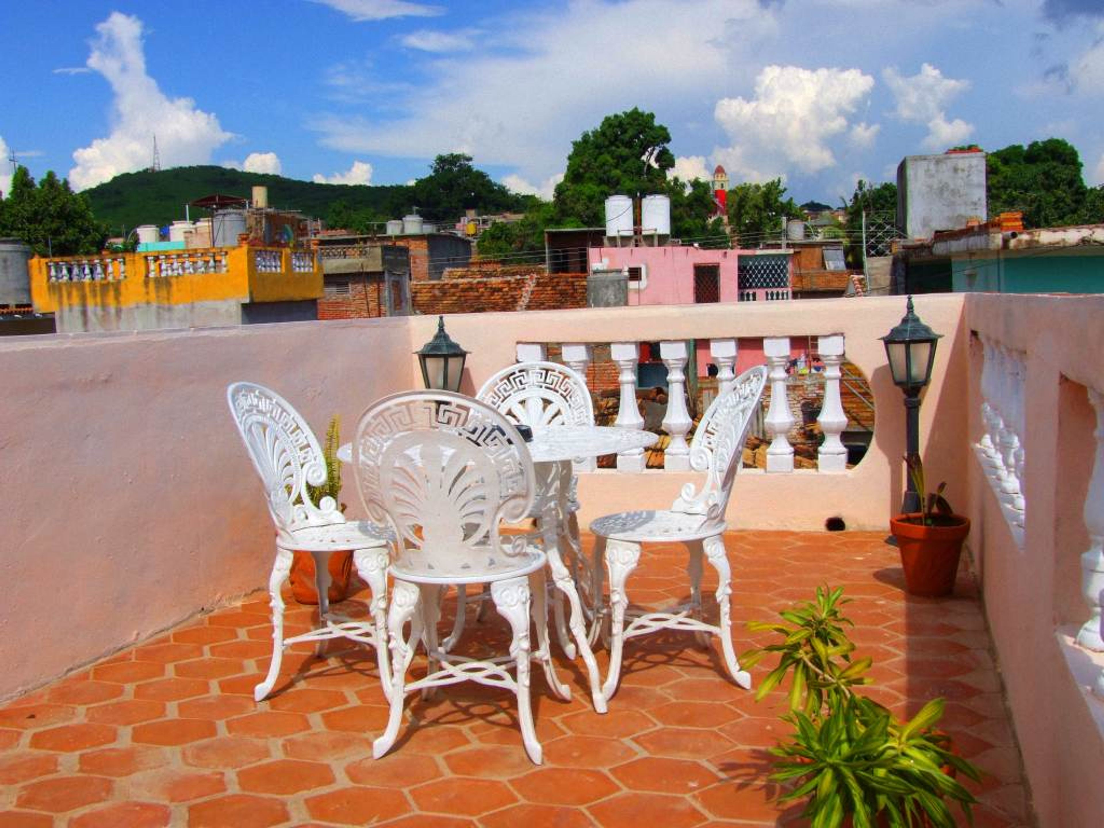 Hostal Adrian y Yeidis, CRUZ VERDE (Clemente Pereira), No. 225House's terrace view with Trinidad old city view