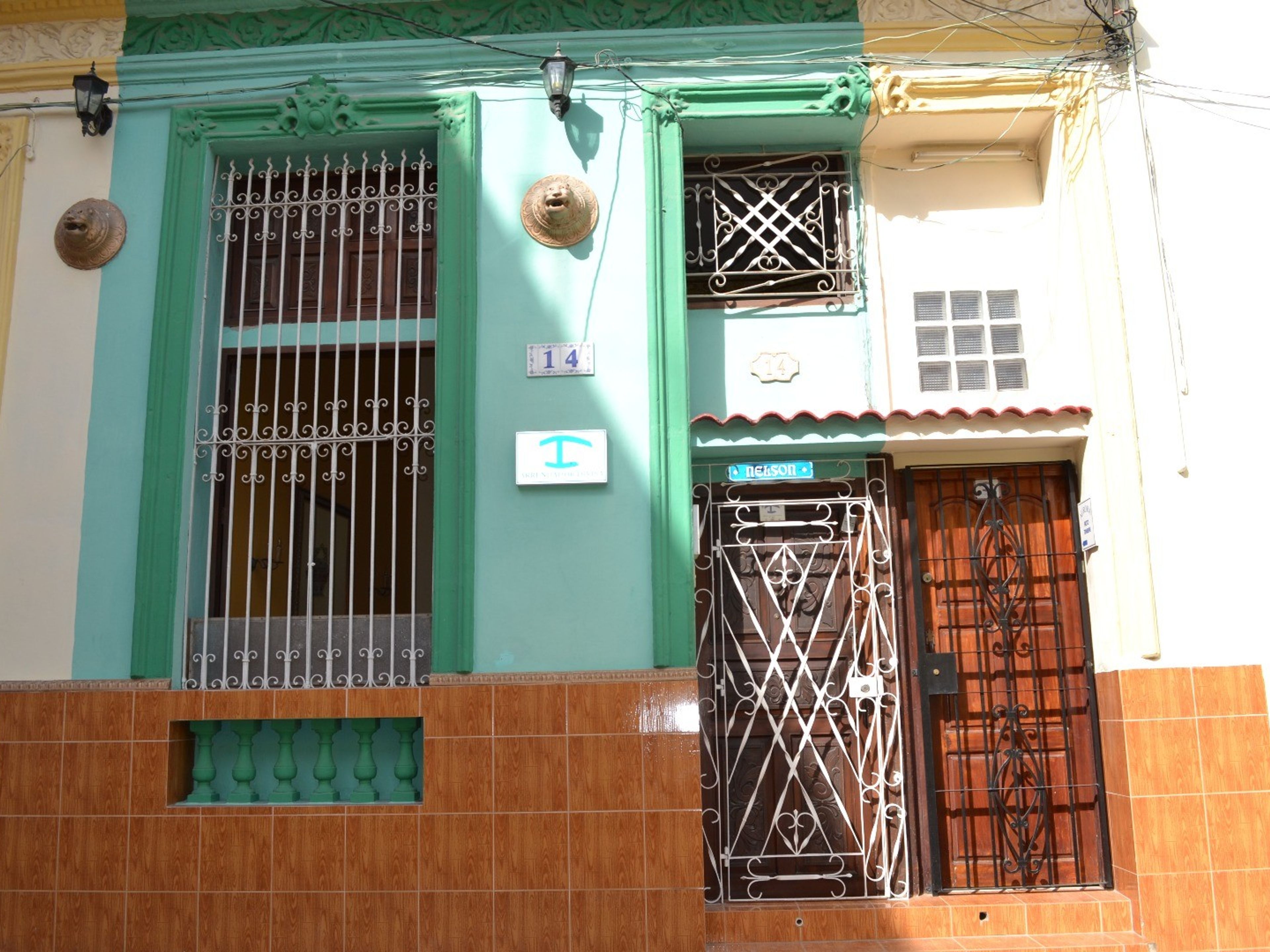 Casa Dos Leones, MERCED, No. 14 Bajos