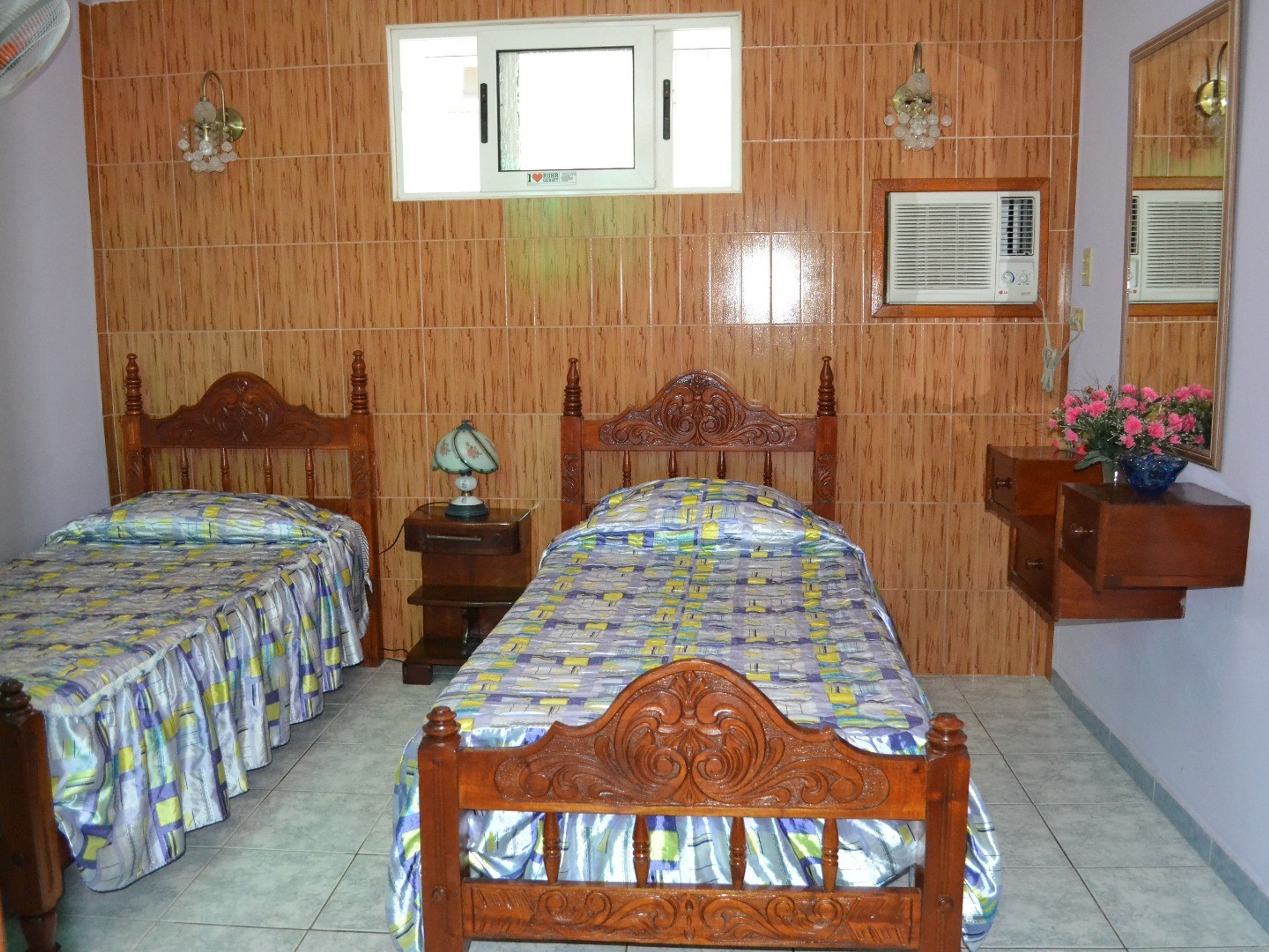 Casa Dos Leones, MERCED, No. 14 BajosStandard room