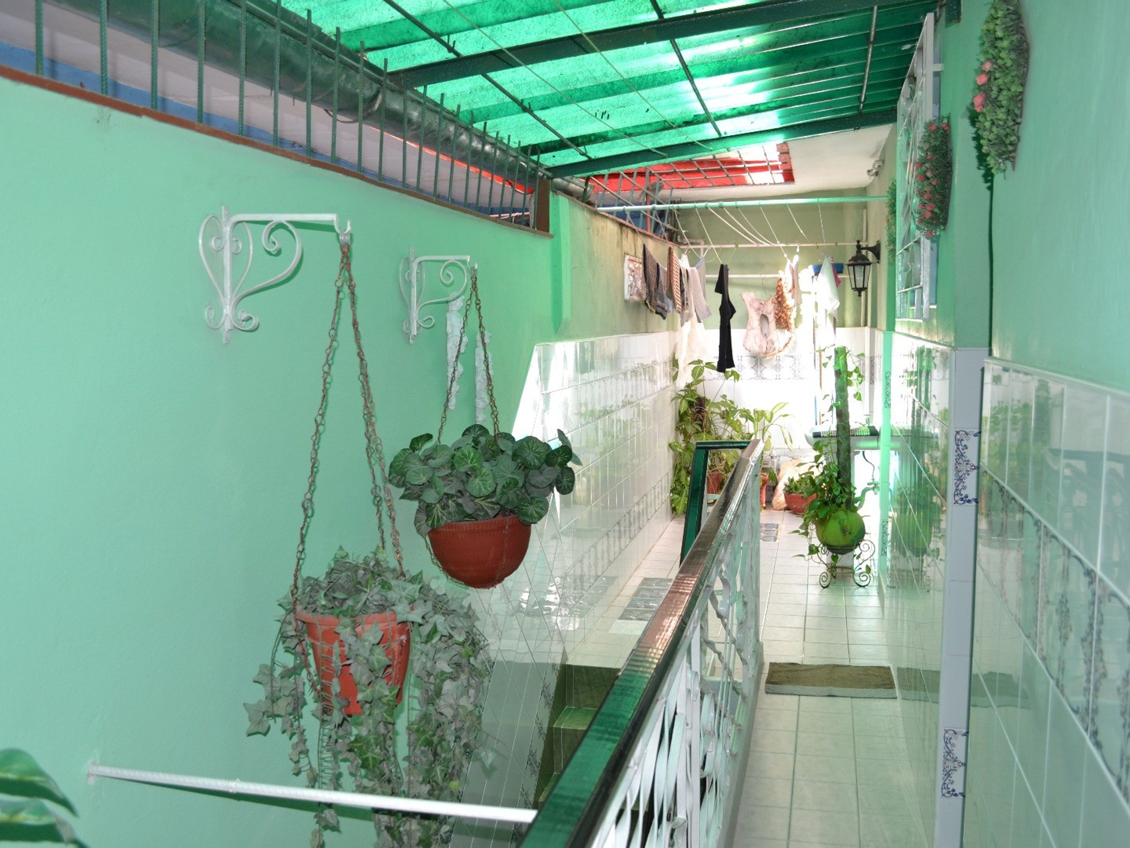 Casa Dos Leones, MERCED, No. 14 Bajos - Inside patio view
