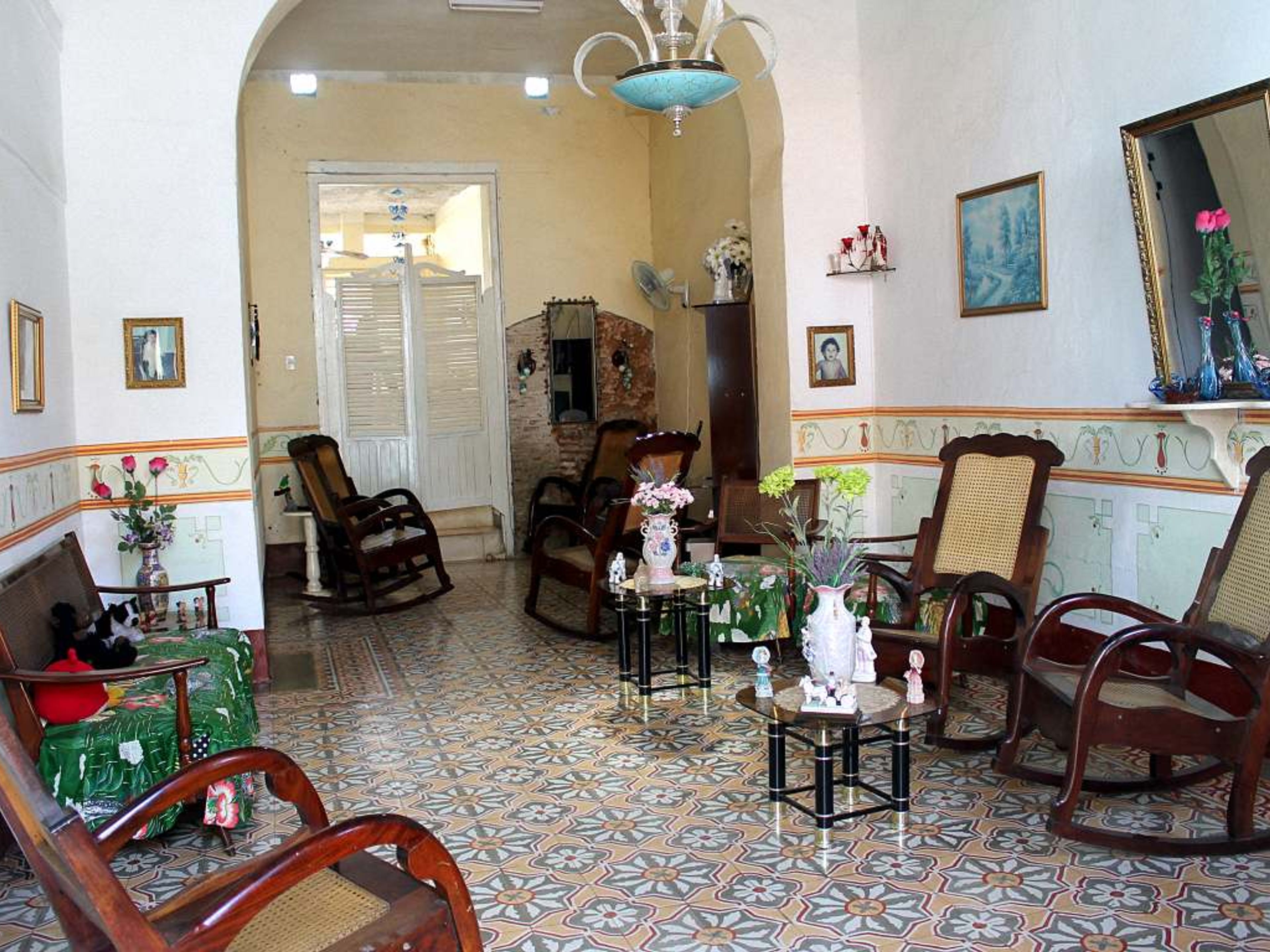 Hostal Azalea y Alfredo, FRANK PAÍS (Del Carmen), No. 504House's living room