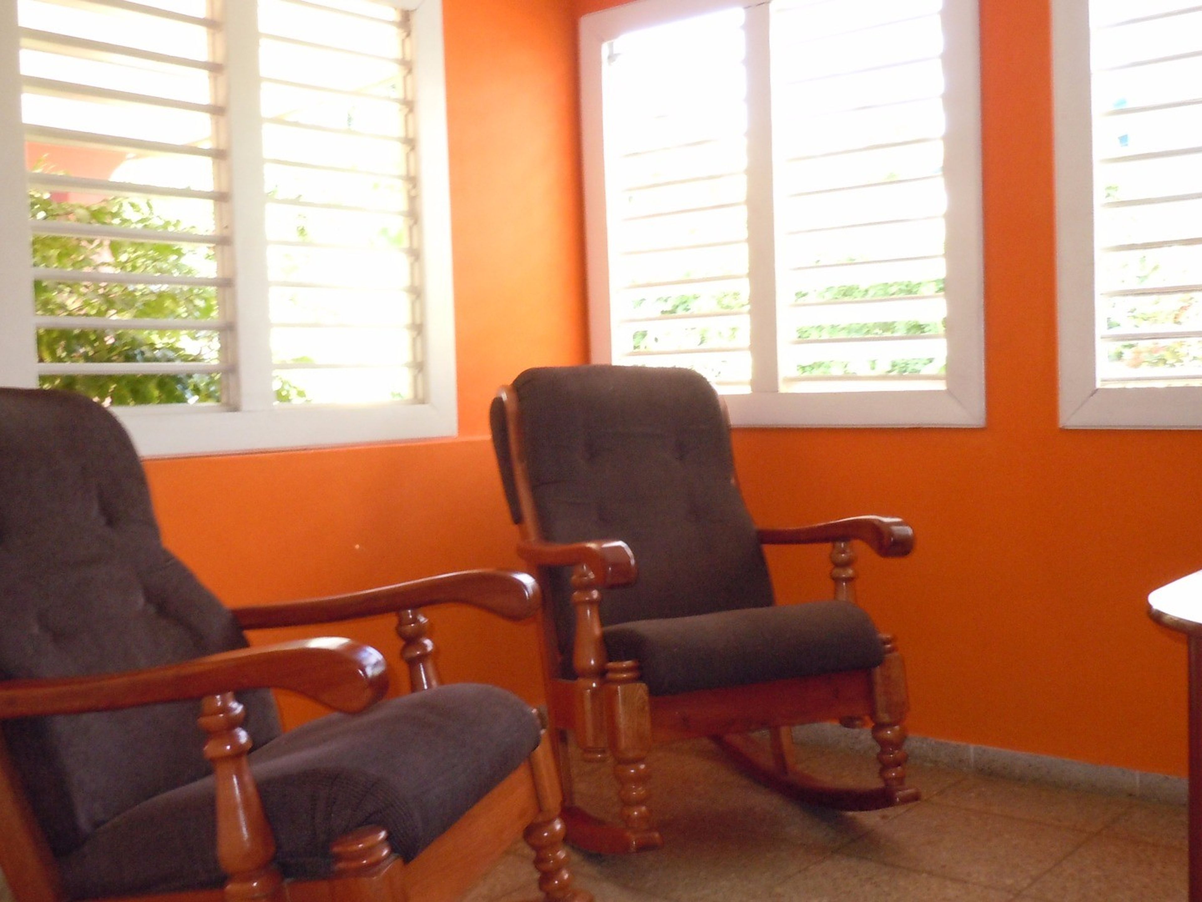 Casa Dra. María Luisa, SALVADOR CISNERO, No. 142House living room