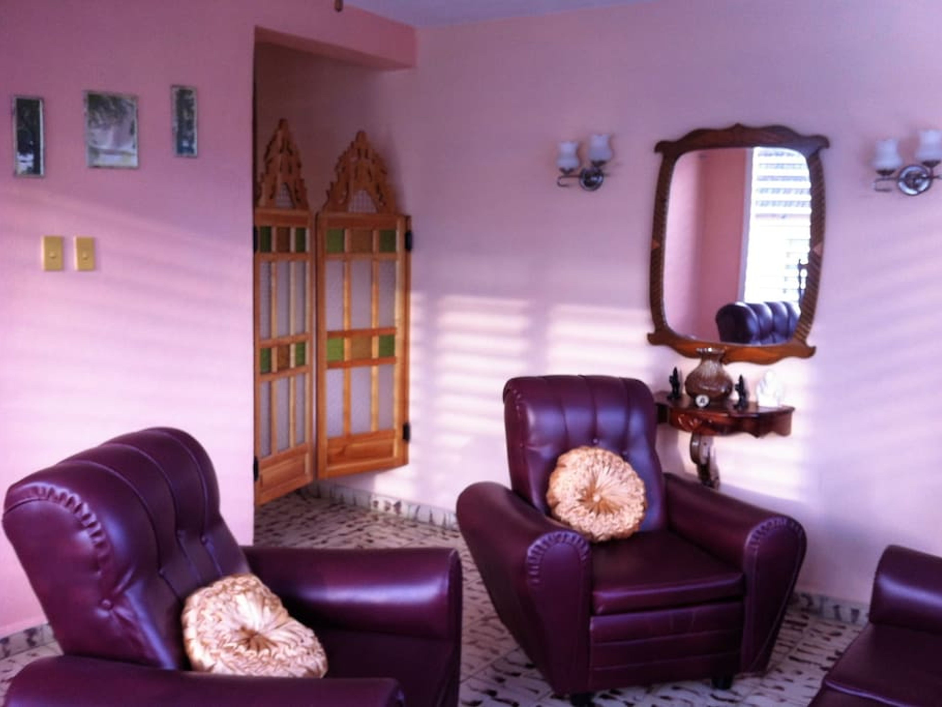 Hostal Casa Yoco & Mima, RUBERT LOPEZ, No. 91House's living room