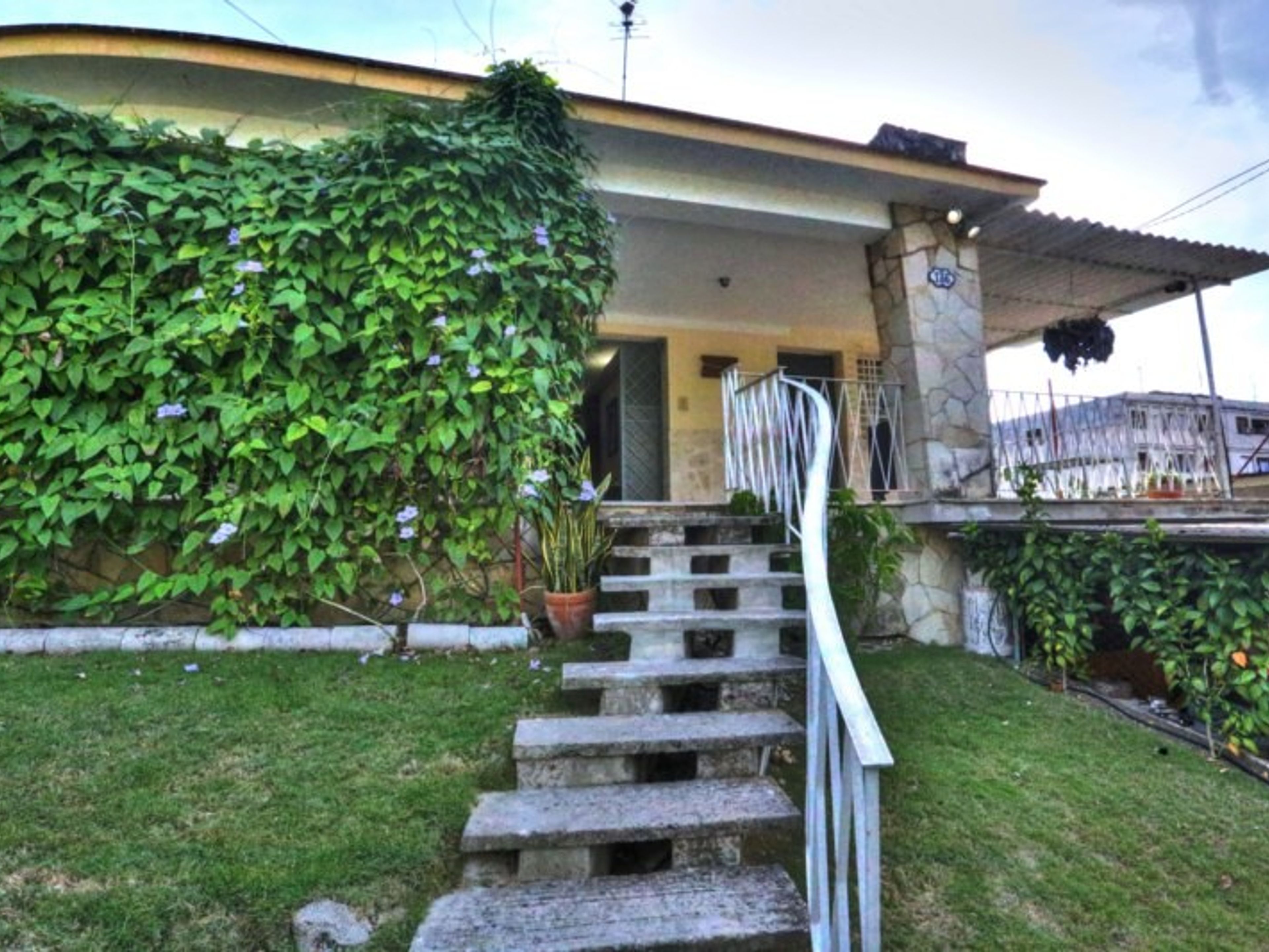 Casa Ruíz, AVENUE OF BOSQUE, No. 136