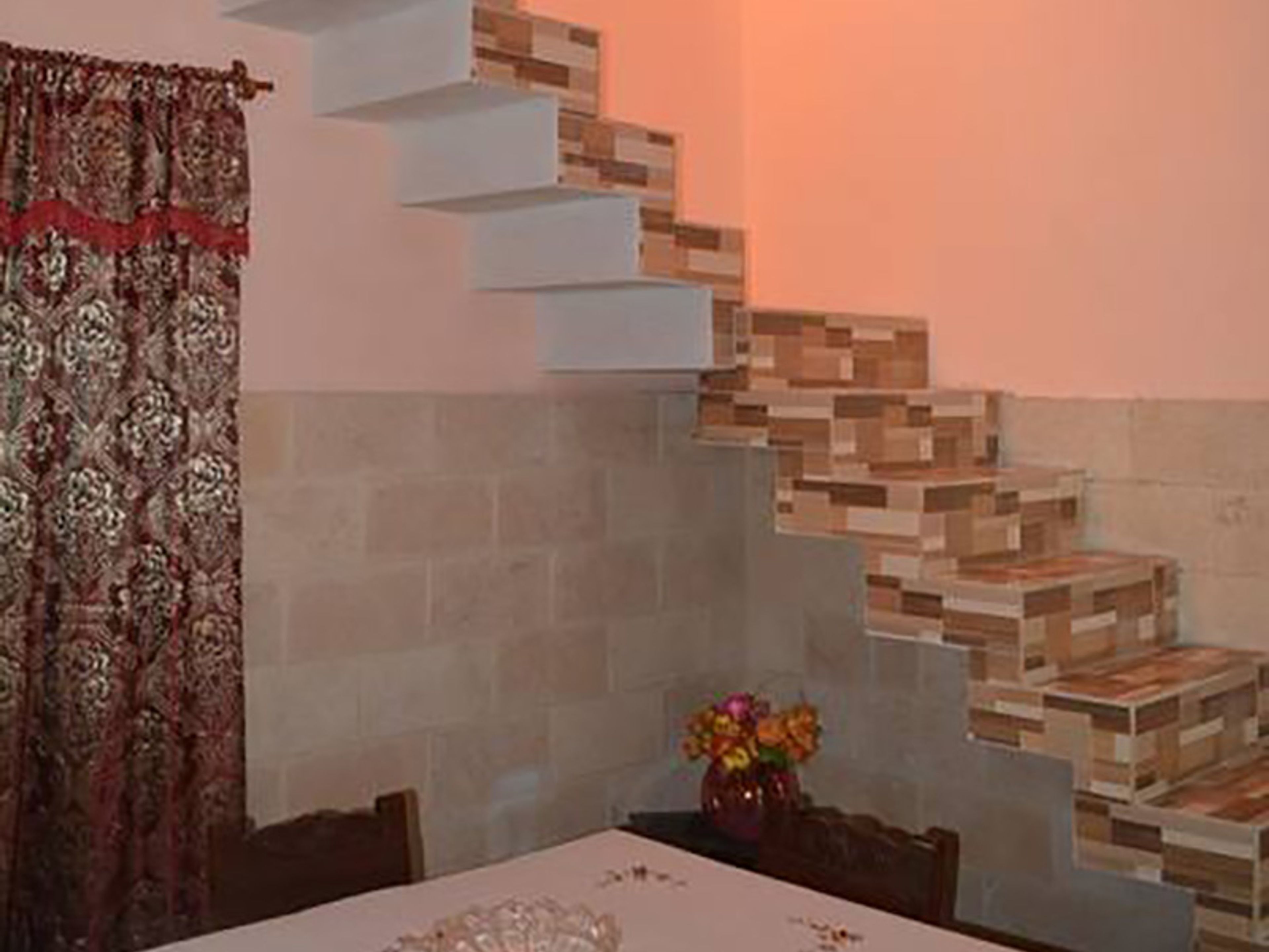 Hostal Serrano, CALLE 39, No. 5210Inside house details