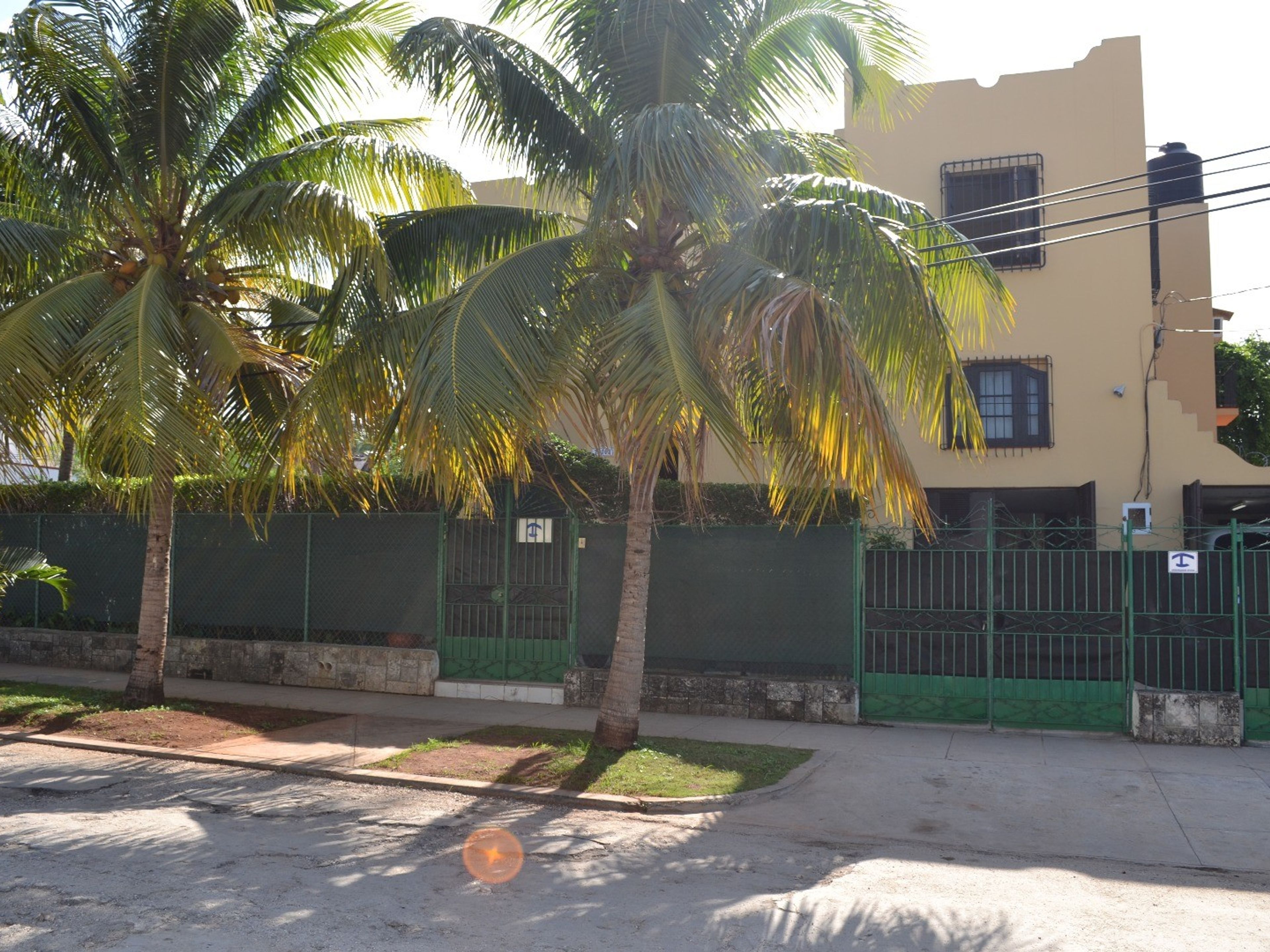 La Casona de Kiko, CALLE 5ta, No. 11 001