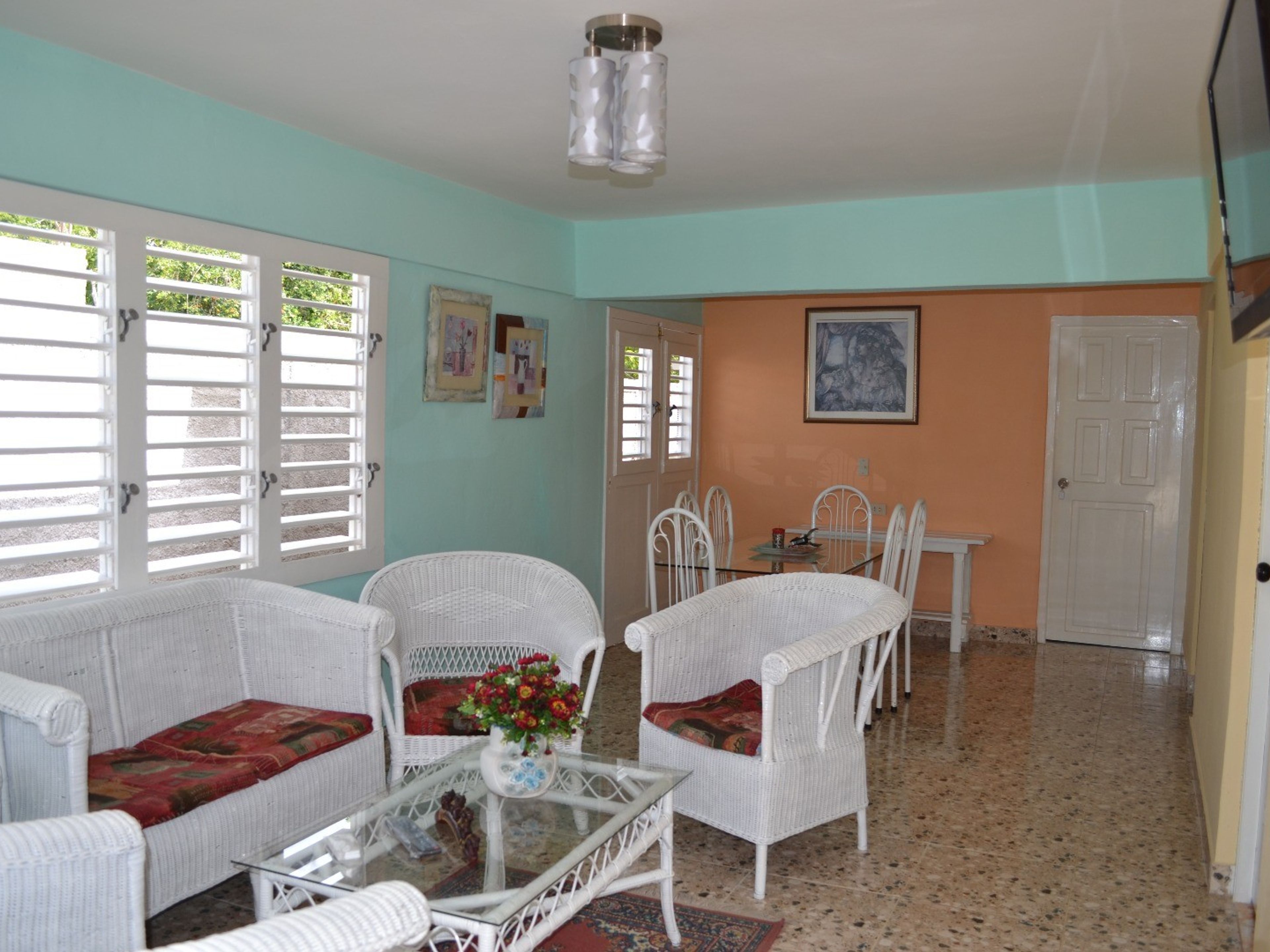 Casa Ivette & Ronel II, PLAYA GIRÓNHouse living-dining room
