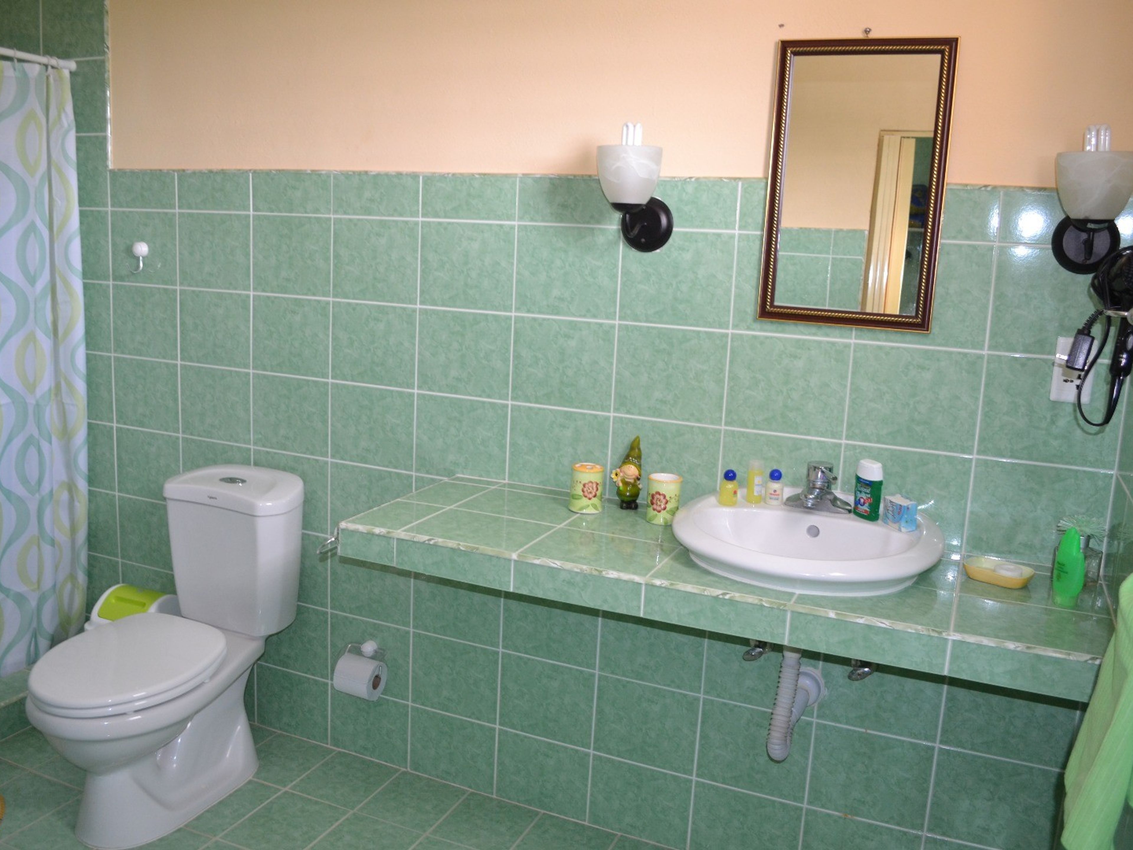 Casa Ivette & Ronel II, PLAYA GIRÓNBathroom view