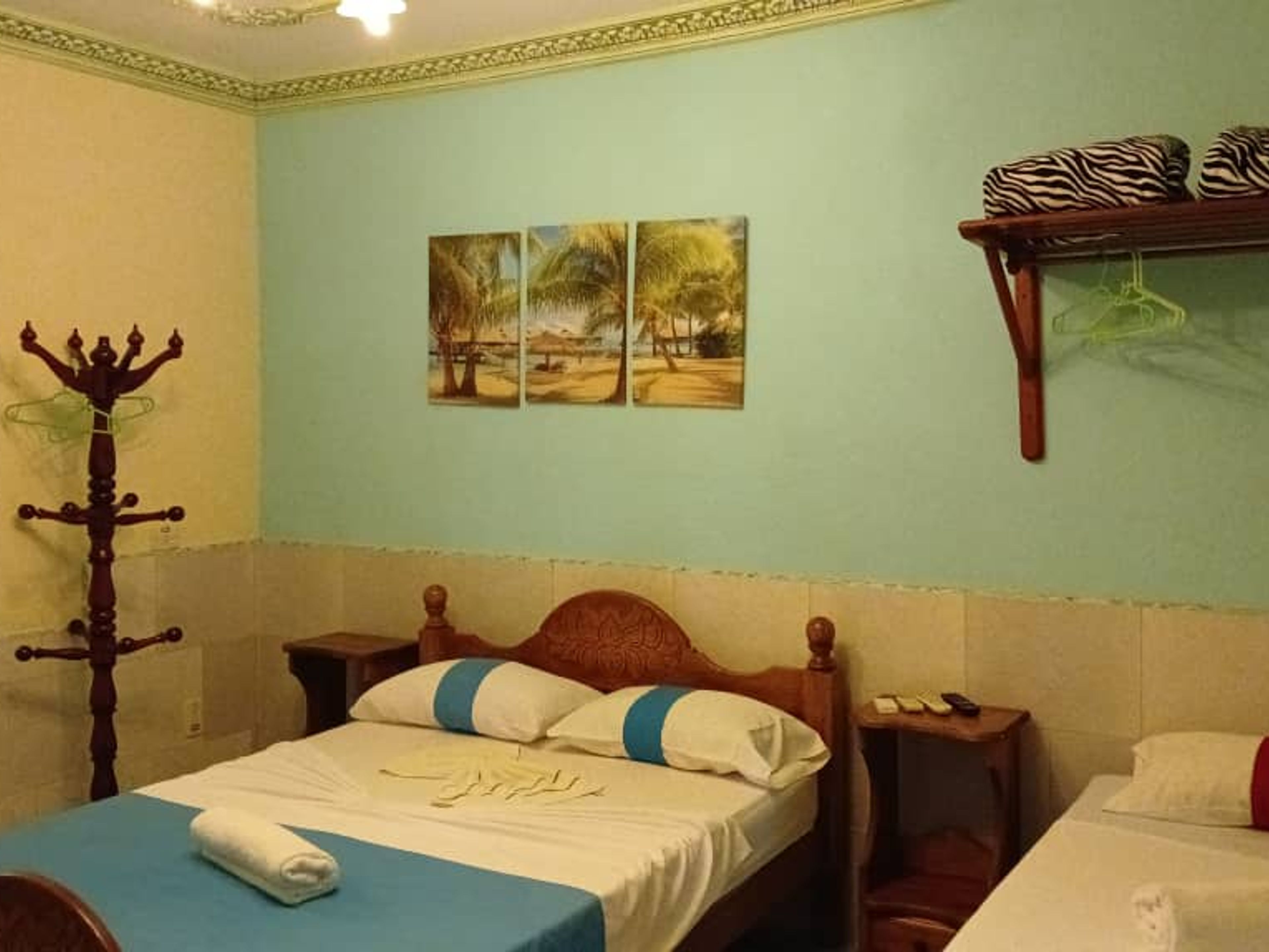 Hostal Enrique y y Dalia, CALETÓN, No. 74Standard Room