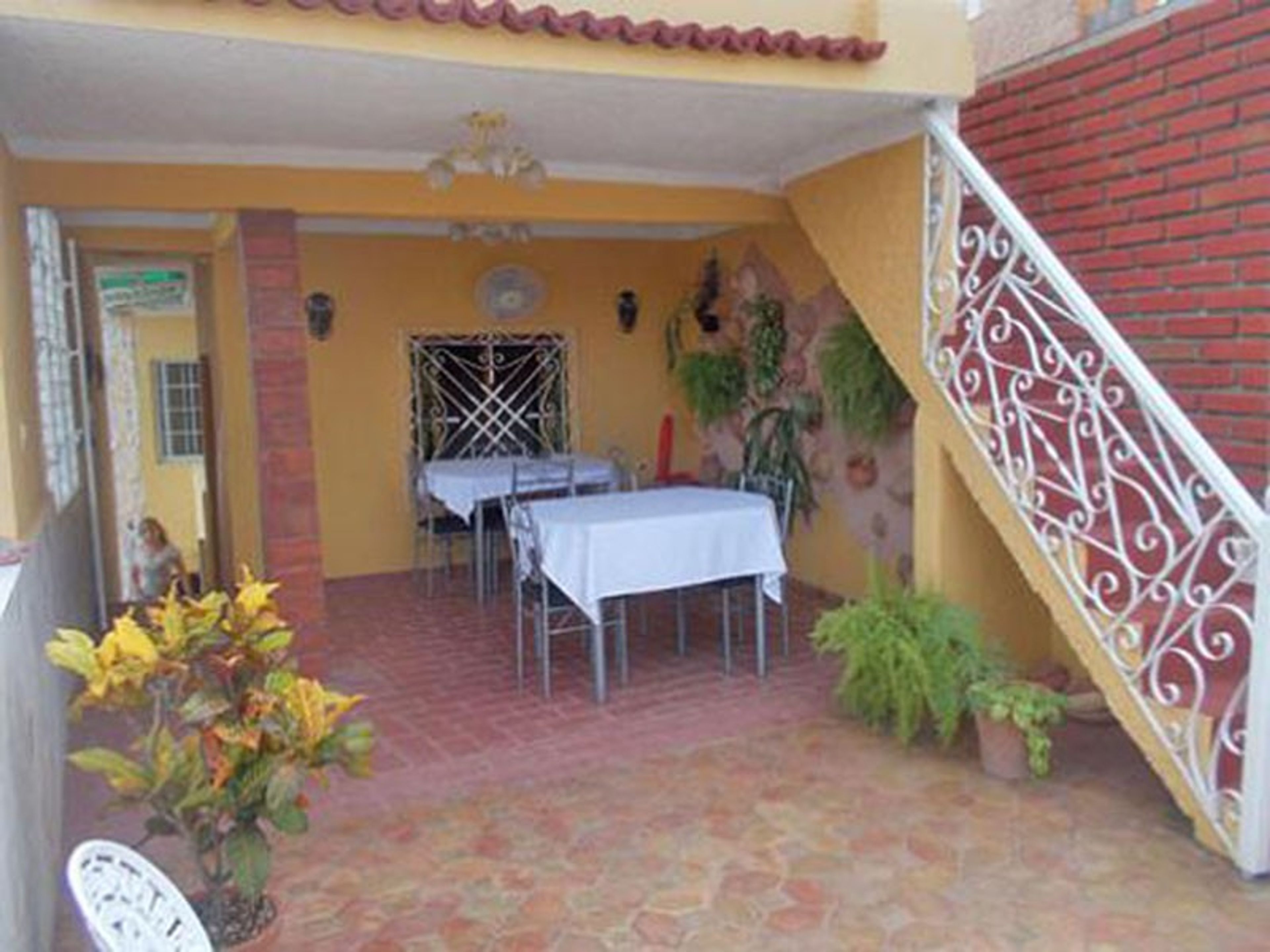 Дом Dr. Suárez y Sra. Addys, SANTIAGO ESCOBAR, No. 174 - House terrace view