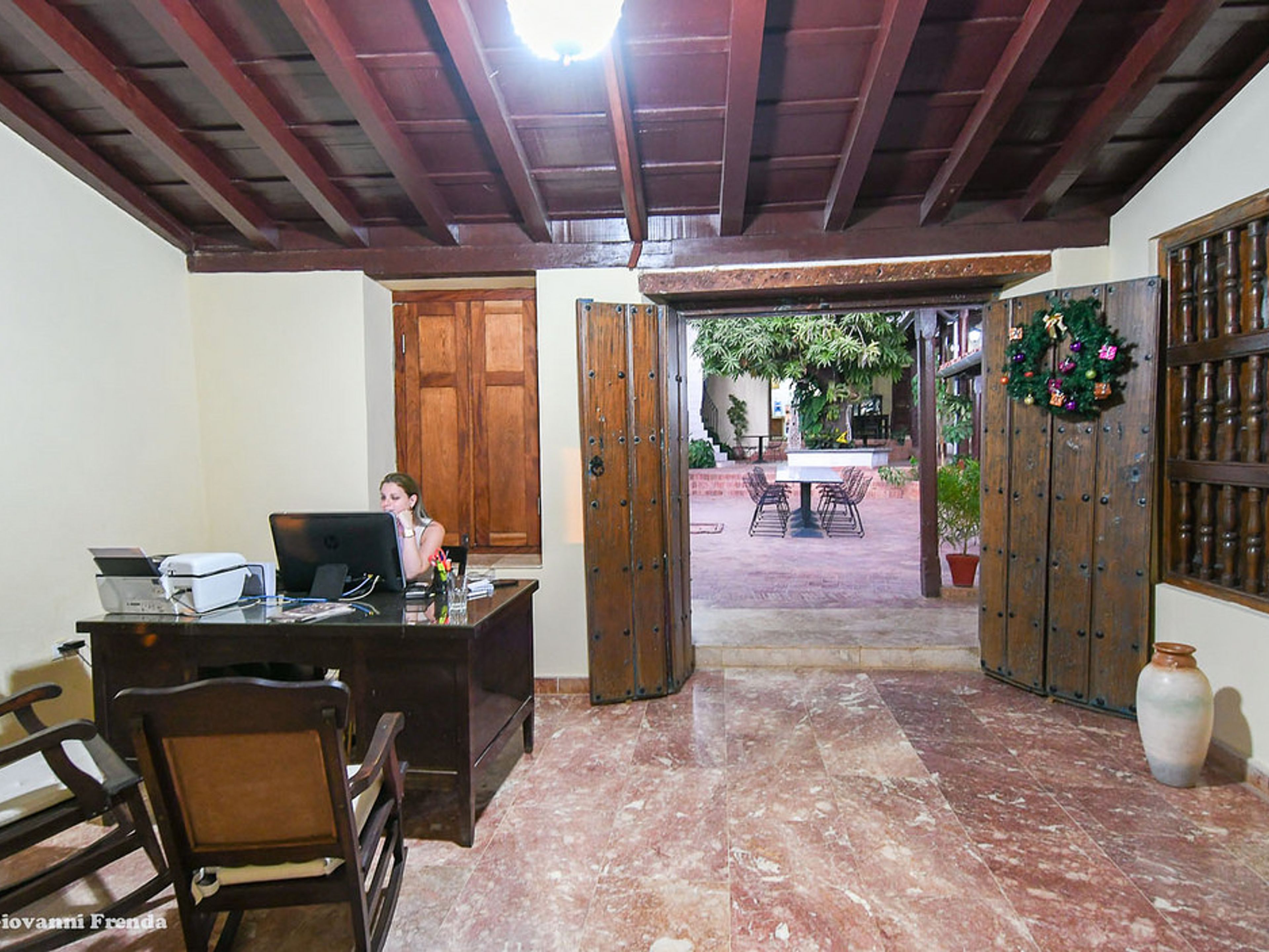 Hostal Villa Trinidad, SIMON BOLIVAR, (Desengaño), No. 554Reception area of the house