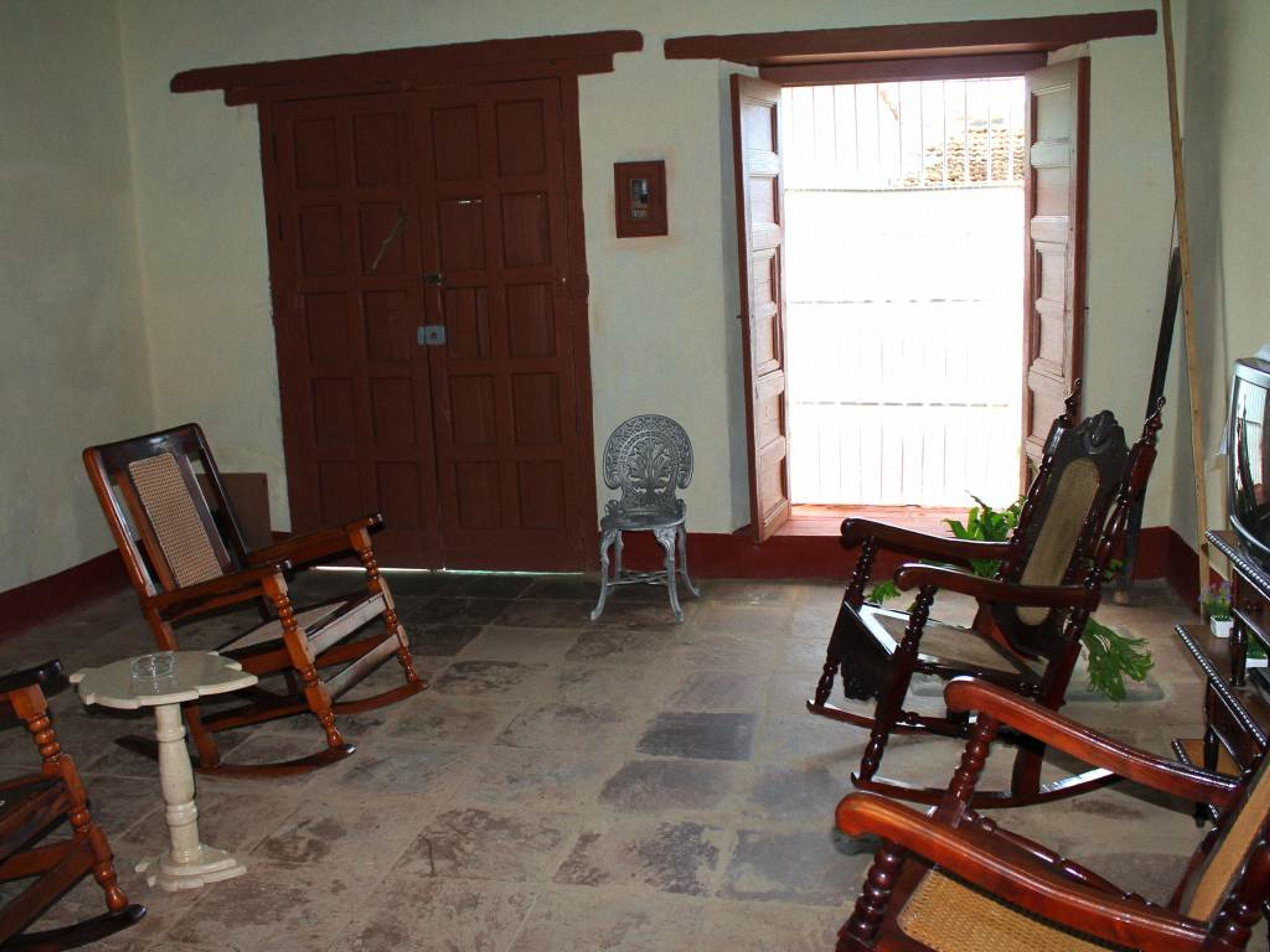 Hostal Los Ángeles de Ochun, CALLEJÓN DE LOS REMEDIOS, No. 3House's living room