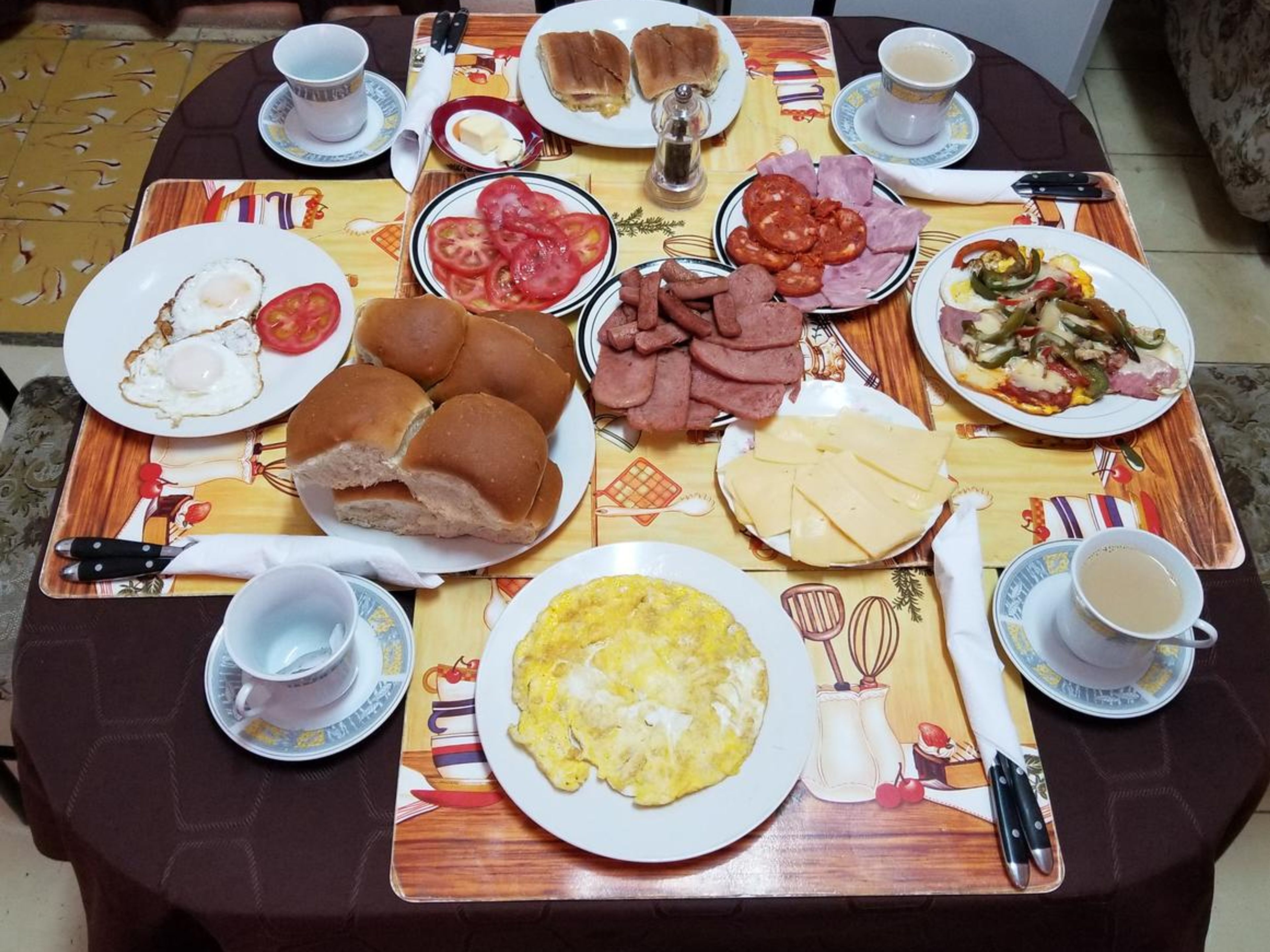 Casa Maria de los Angeles, MAXIMO GOMEZ, No. 157Breakfast services at the house