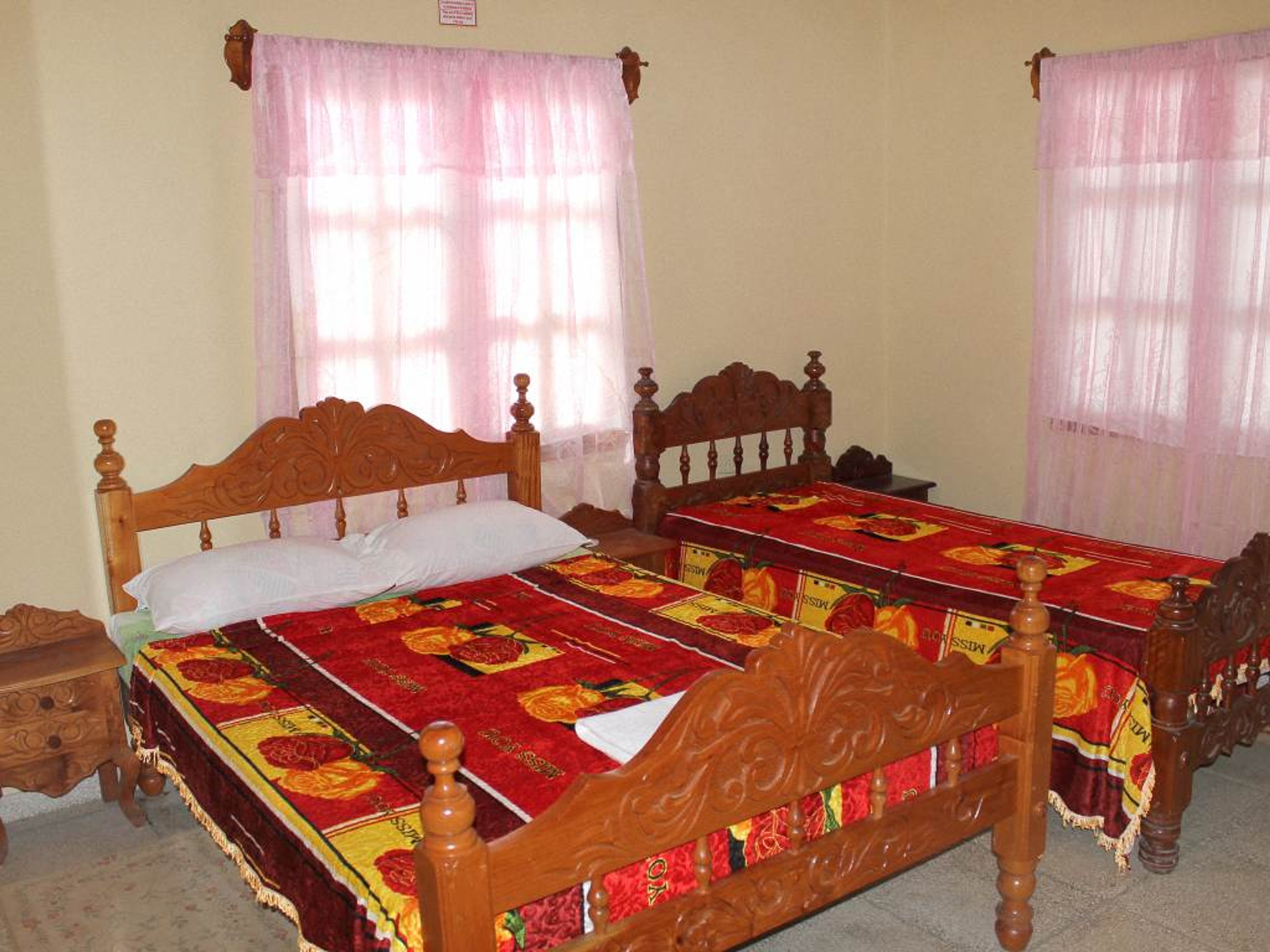 Hostal Cabello Rubio, SANTIAGO ESCOBAR, No. 8Standard room