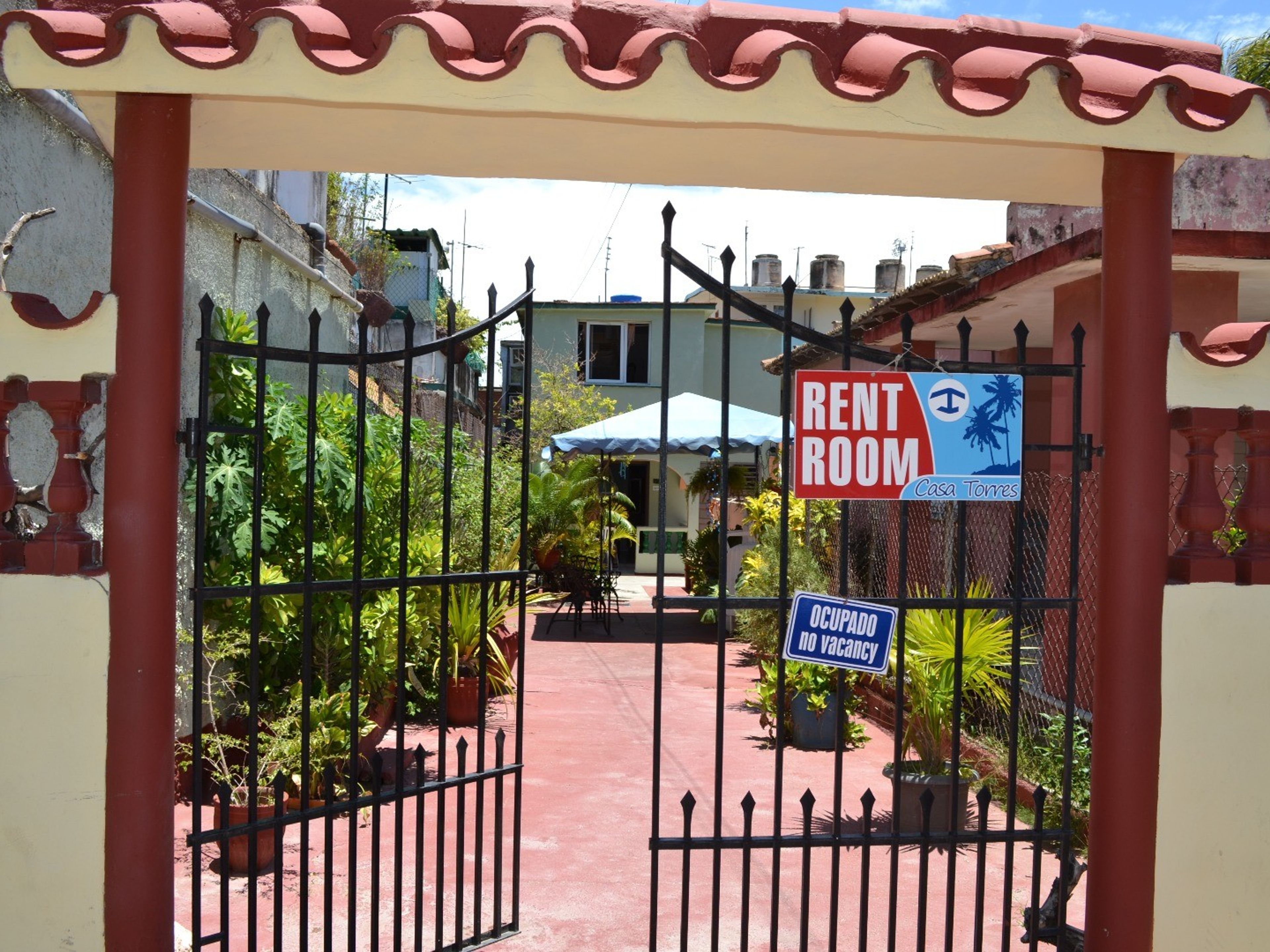 Casa Torres, 2da AVENIDA, No. 4104