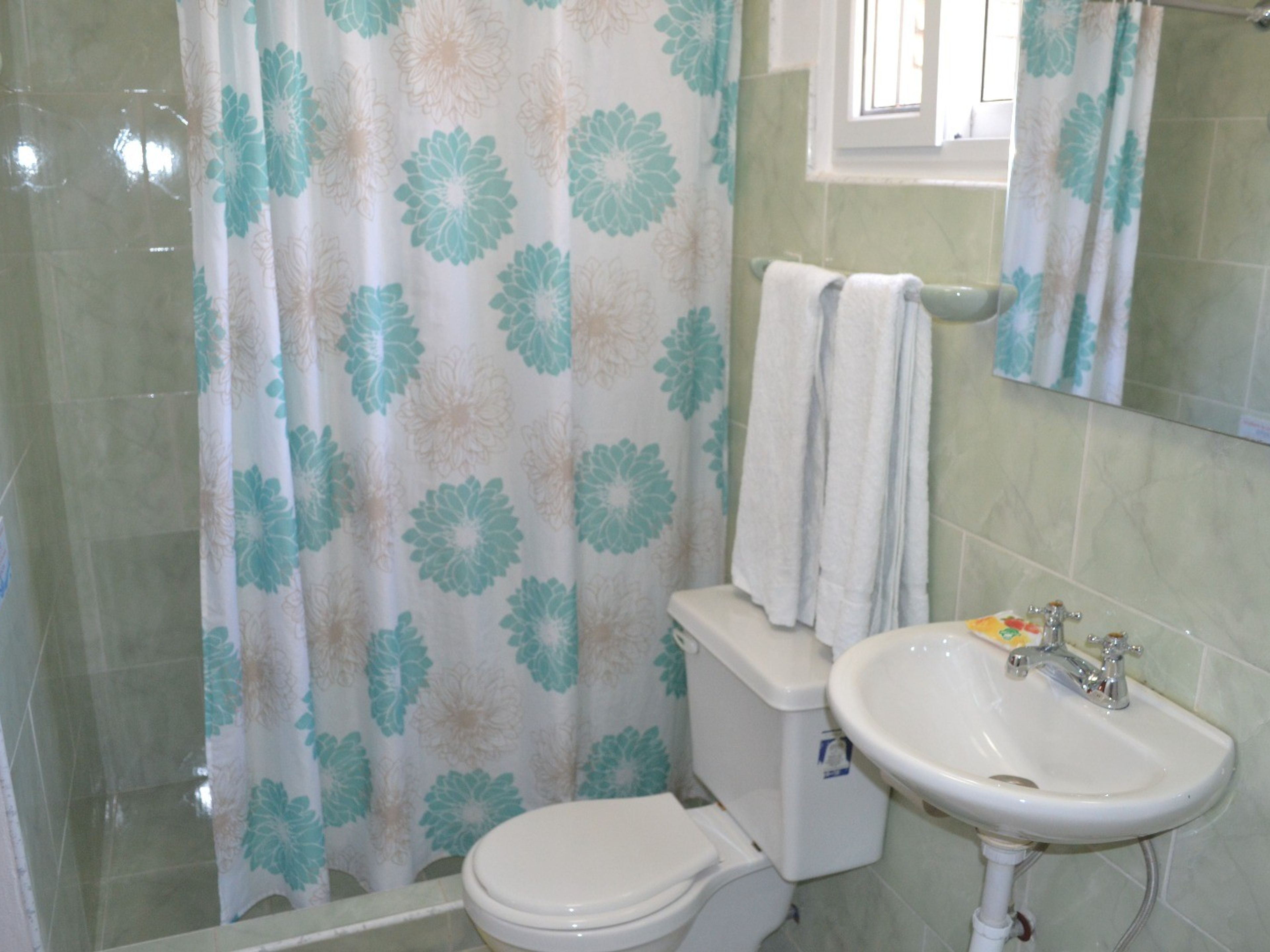 Casa Torres, 2da AVENIDA, No. 4104 - Bathroom view