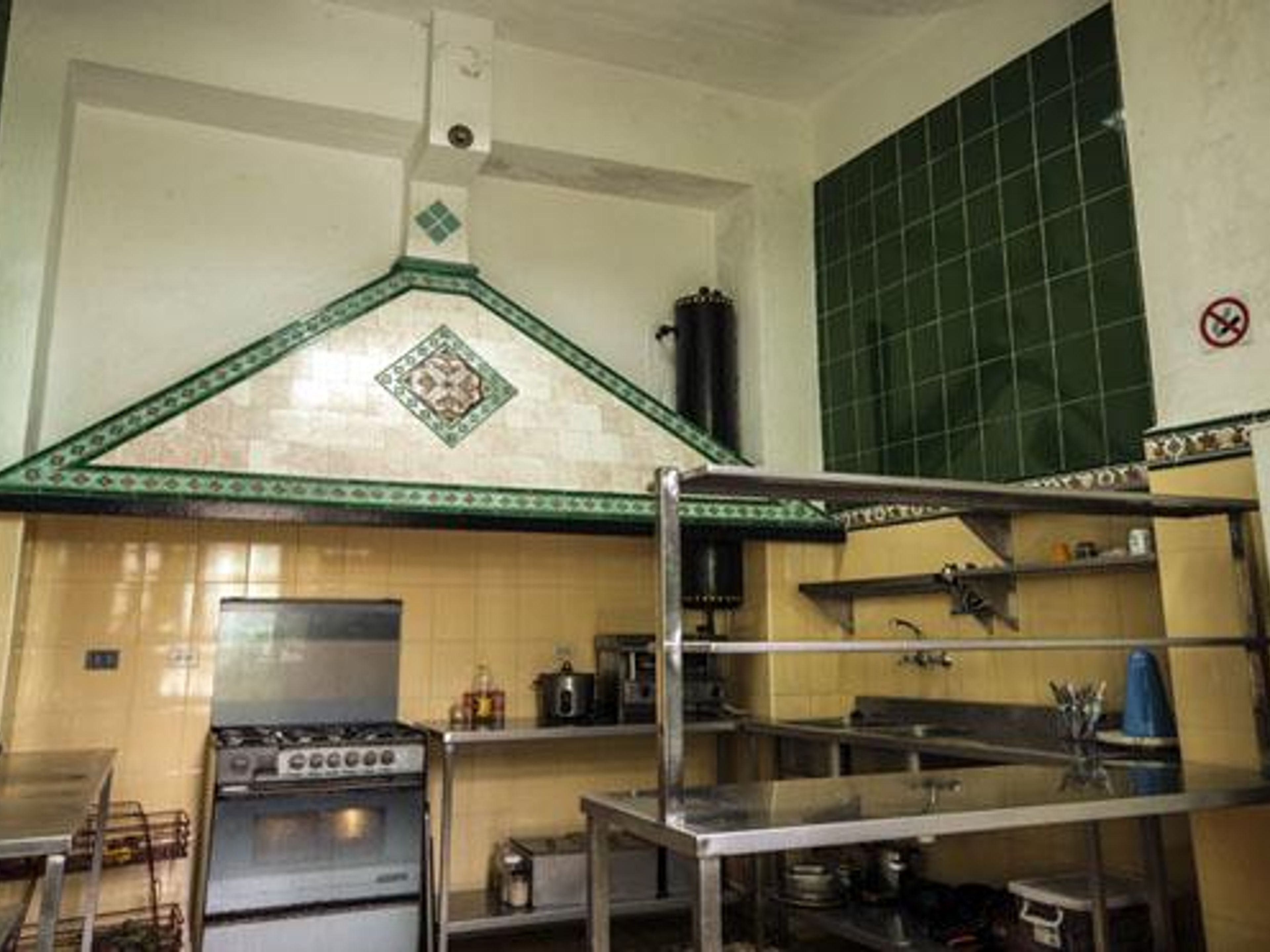 Casa Colonial 1893, SANCHEZ HECHEVARRIA, No. 301 - House´s kitchen view