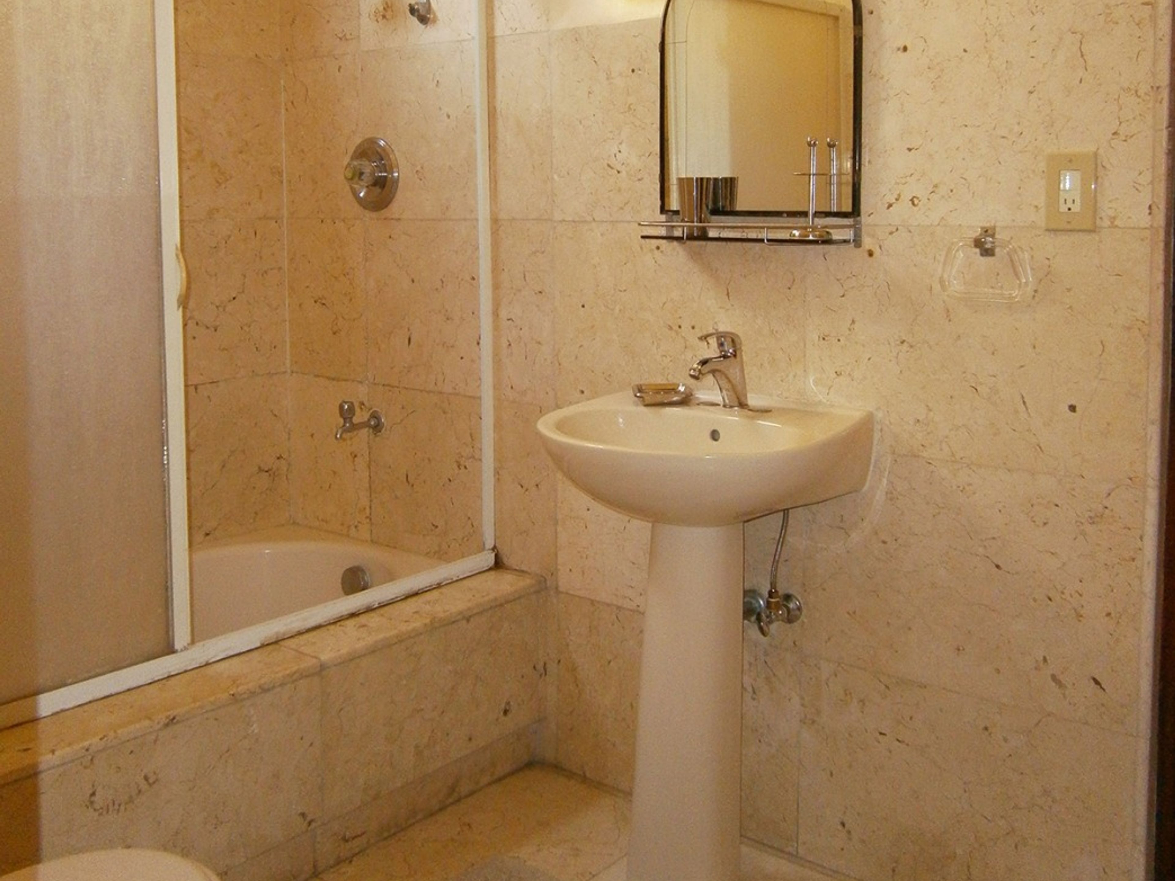 Доm Velasco Cuba, CALLE L, No. 54Bathroom´s view