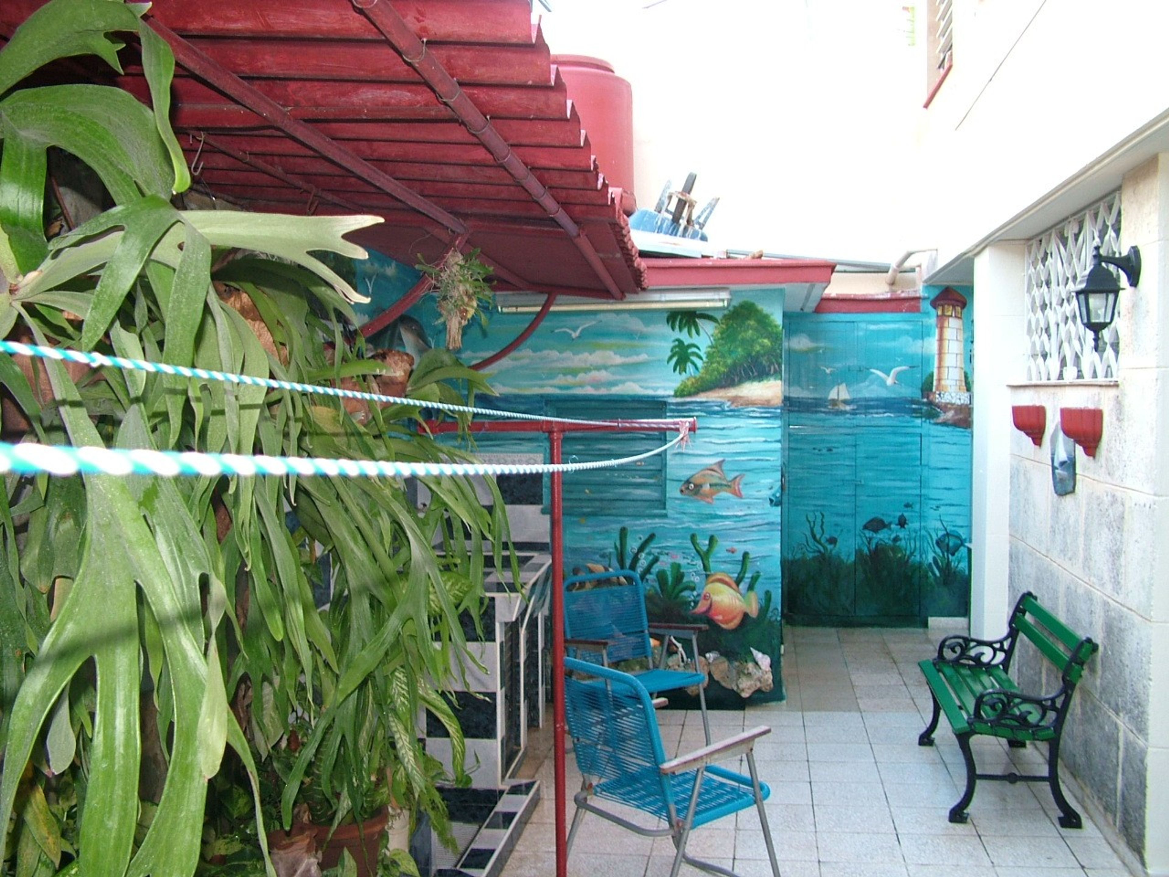Дом Roberto y Marta, CALLE 17, No. 102-A - Inside patio view