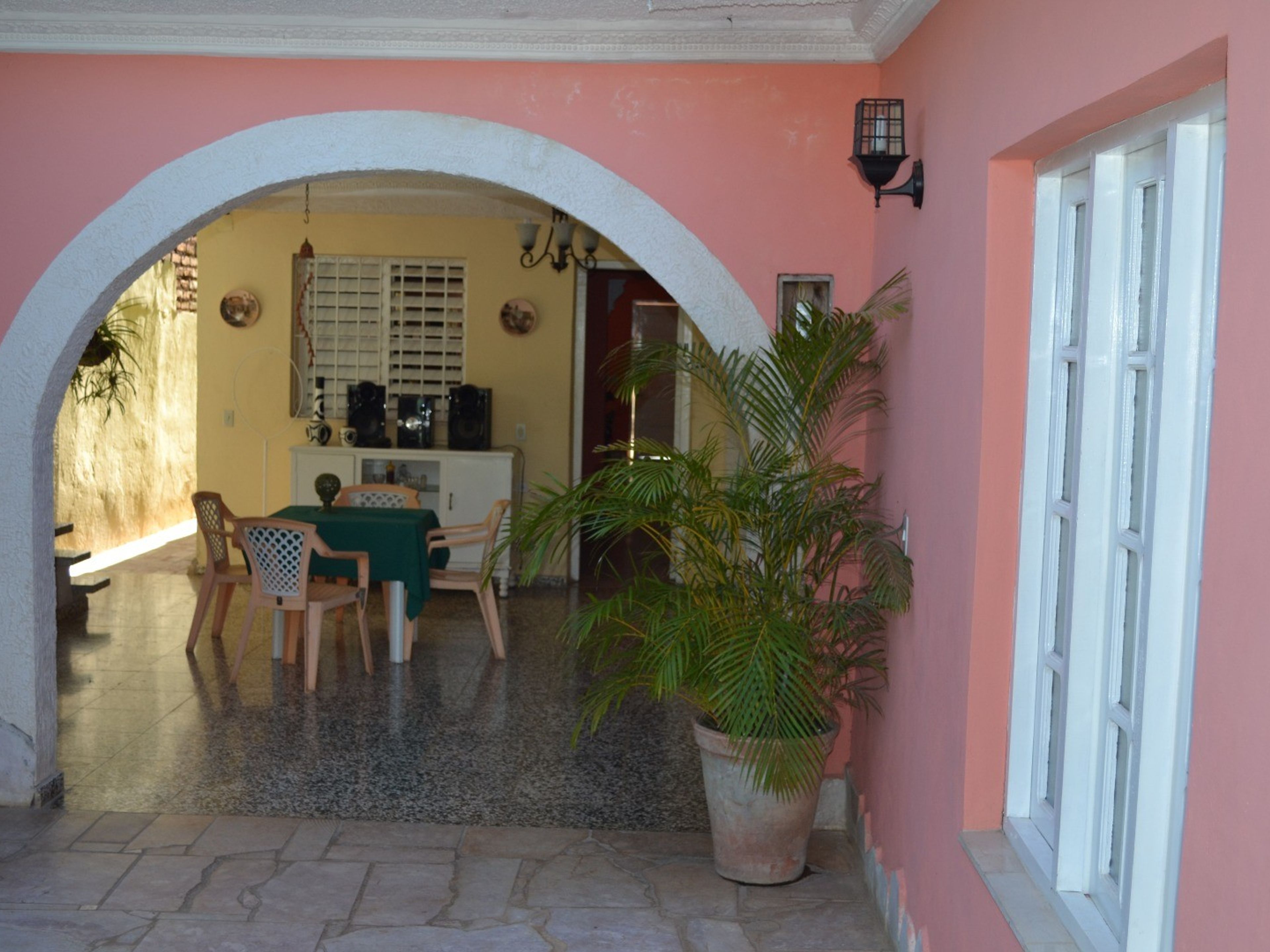 Hostal Santander, FRANK PAÍS (Del Carmen), No. 487Inside patio view