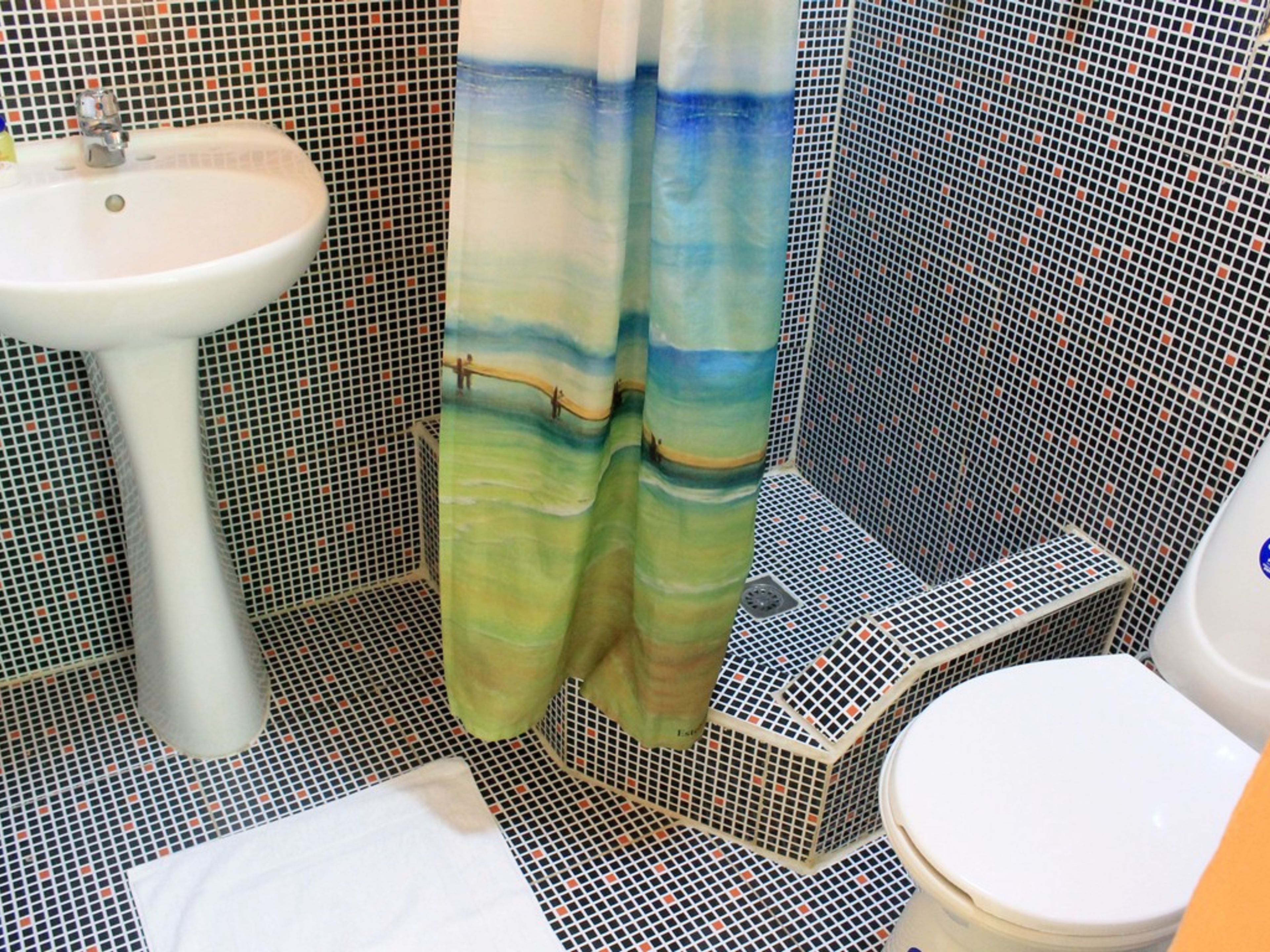 Hostal El Imperio, AMARGURA (Juan Manuel Marqués), No. 113Bathroom's 1 view