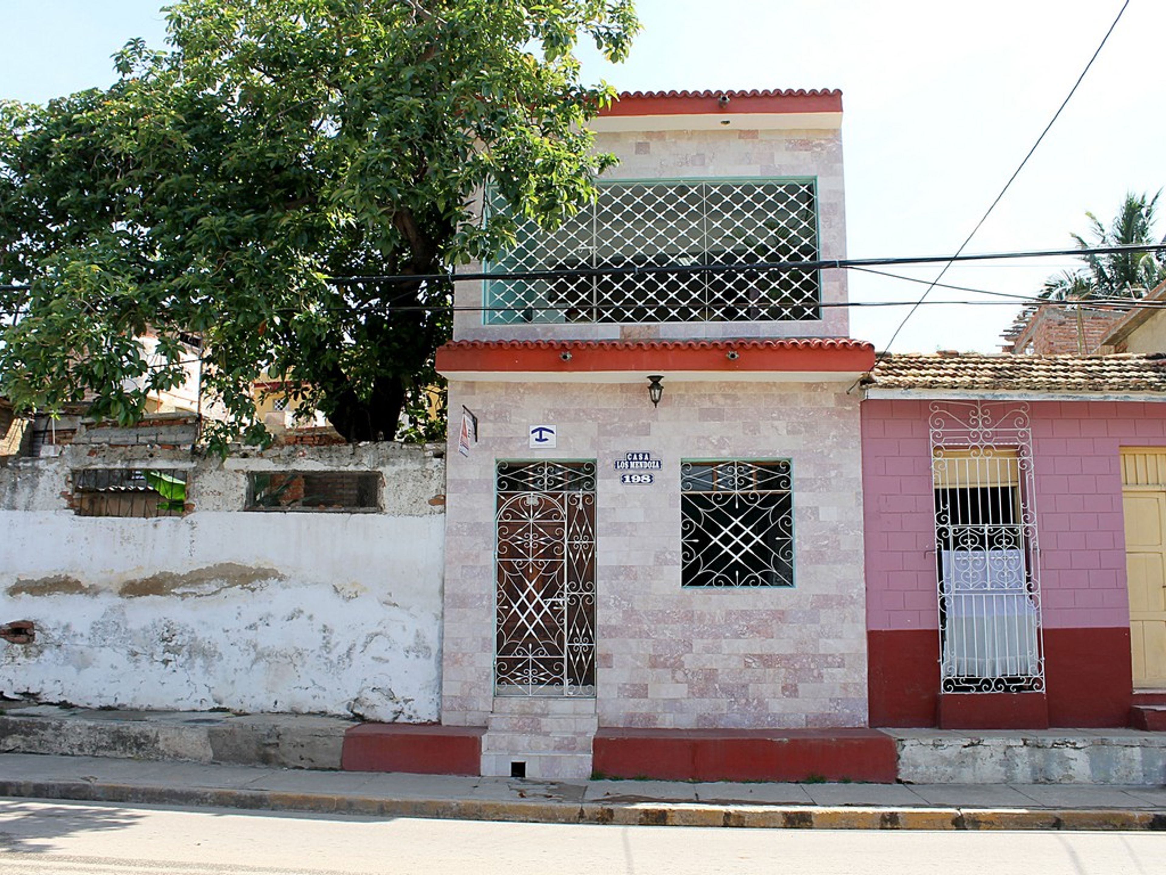 Hostal Los Mendoza, CHANZONETA (Fausto Peayo), No. 198