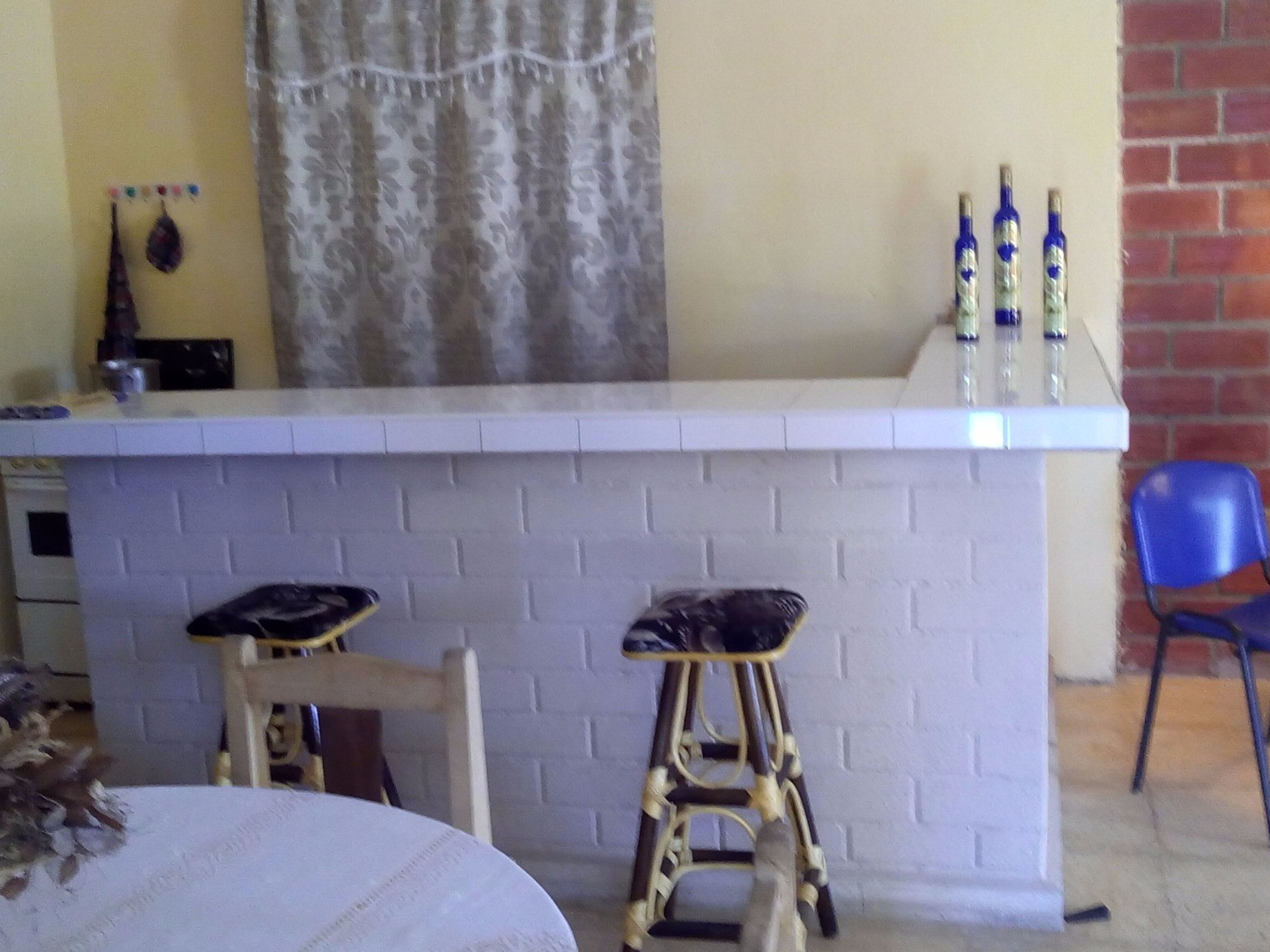 Casa de Roberto, CALLE 2da, No. 19208House's bar view