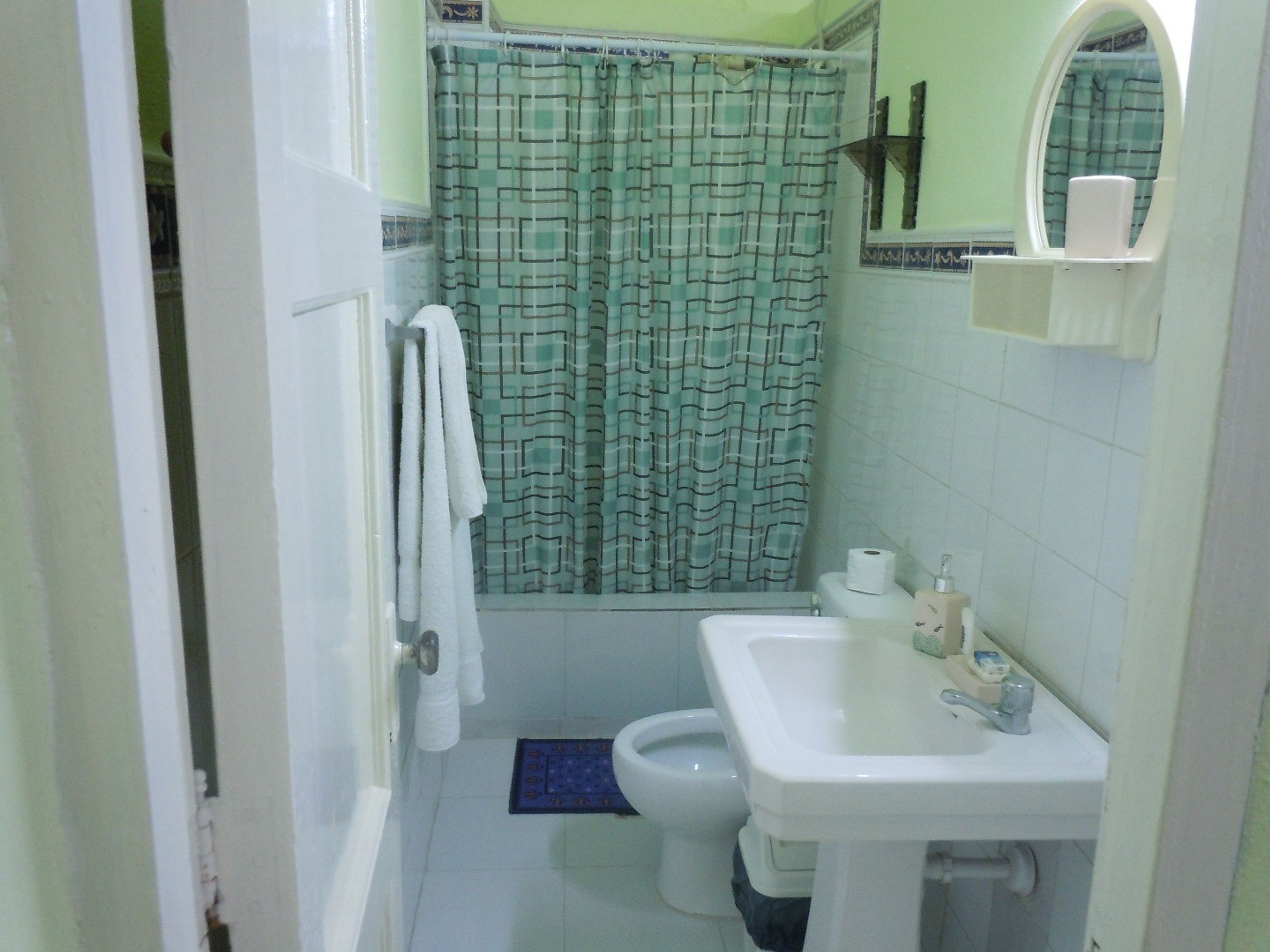 Apartamento Independiente Villa Paraíso, HABANA, No. 906Bathroom's view