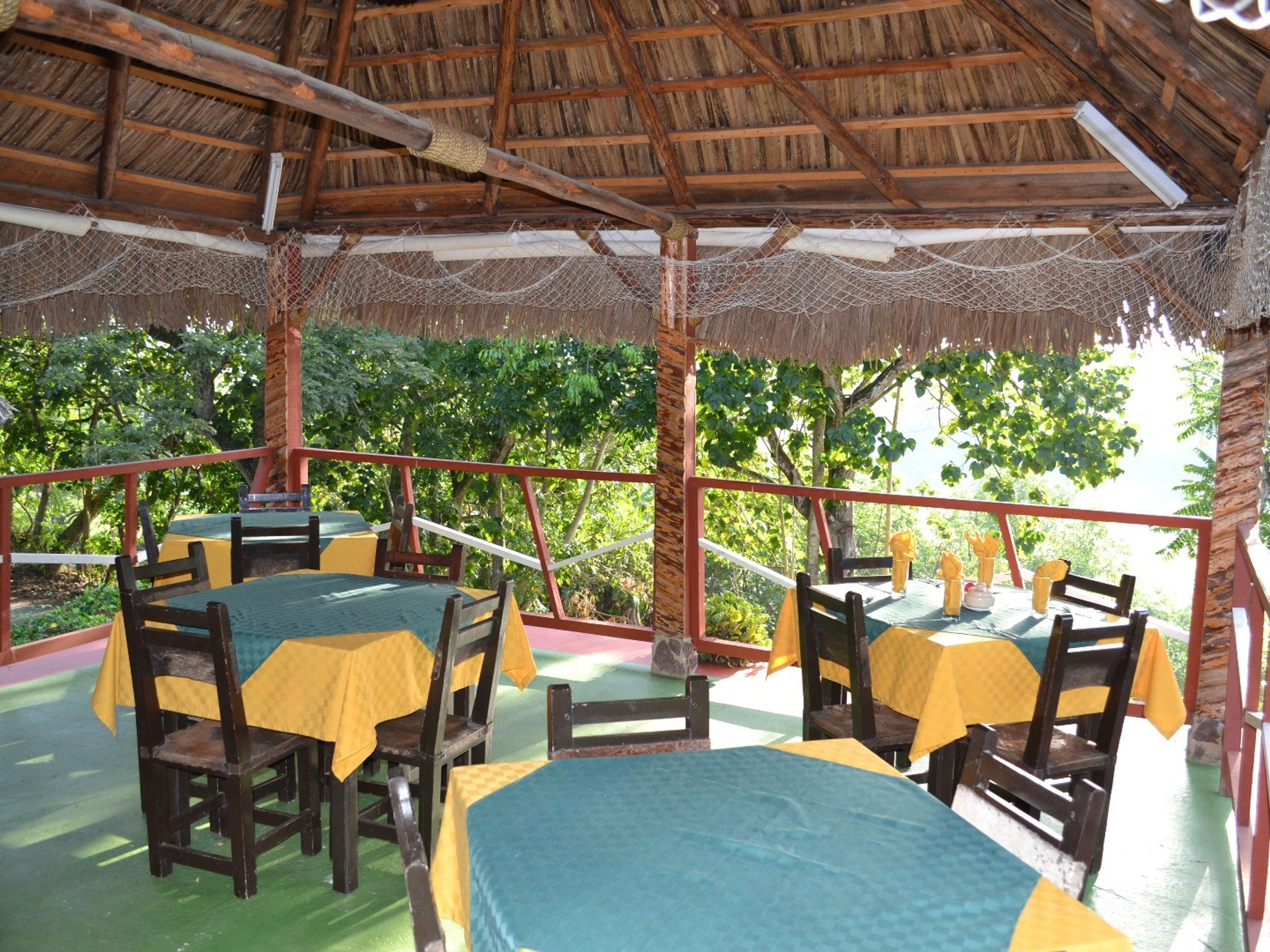 Villa Fernan2, ADELA ASCUYRestaurant view