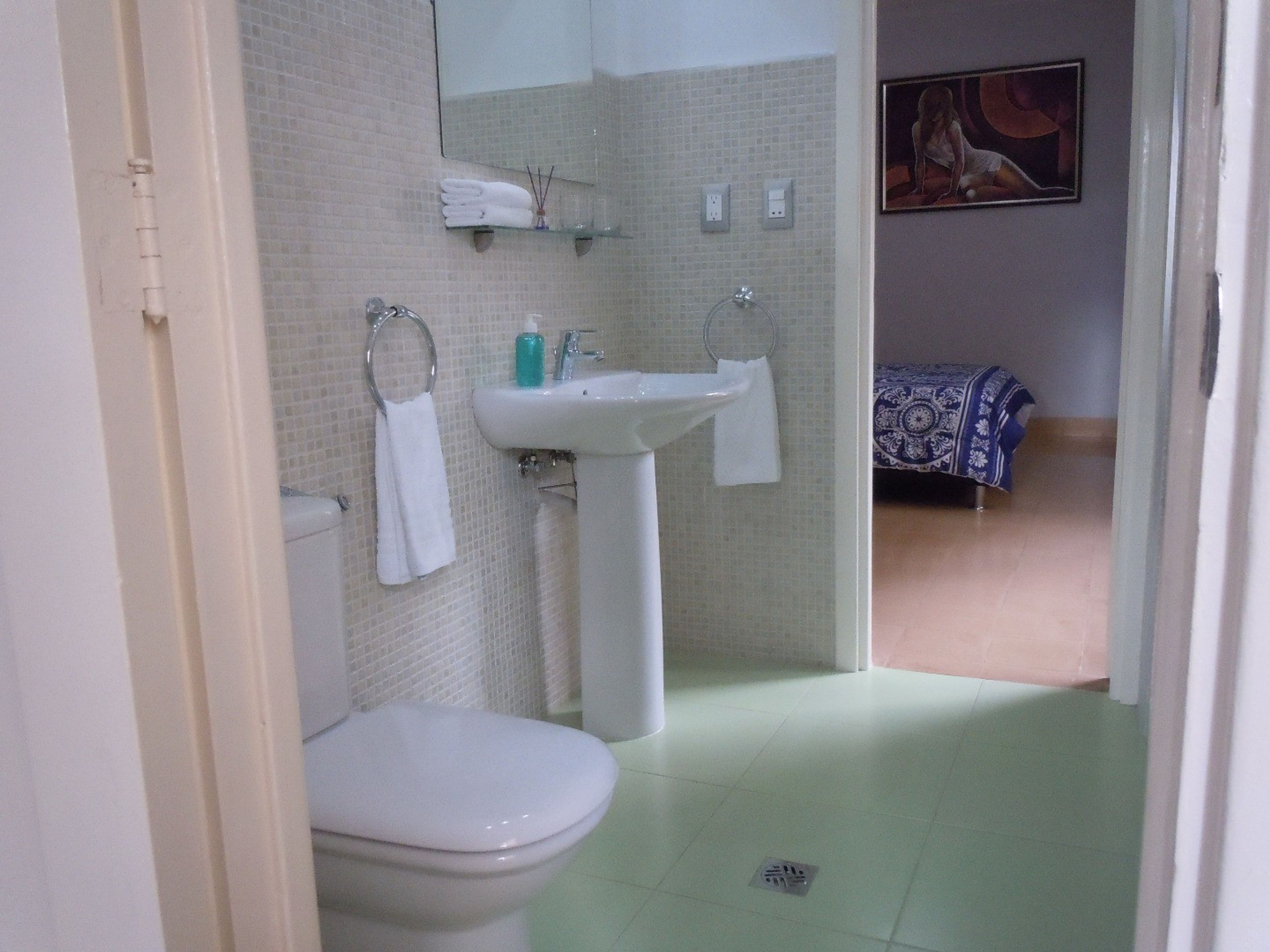 Mau Apartment, CALLE 5ta AVE, No. 9408Bathroom's view