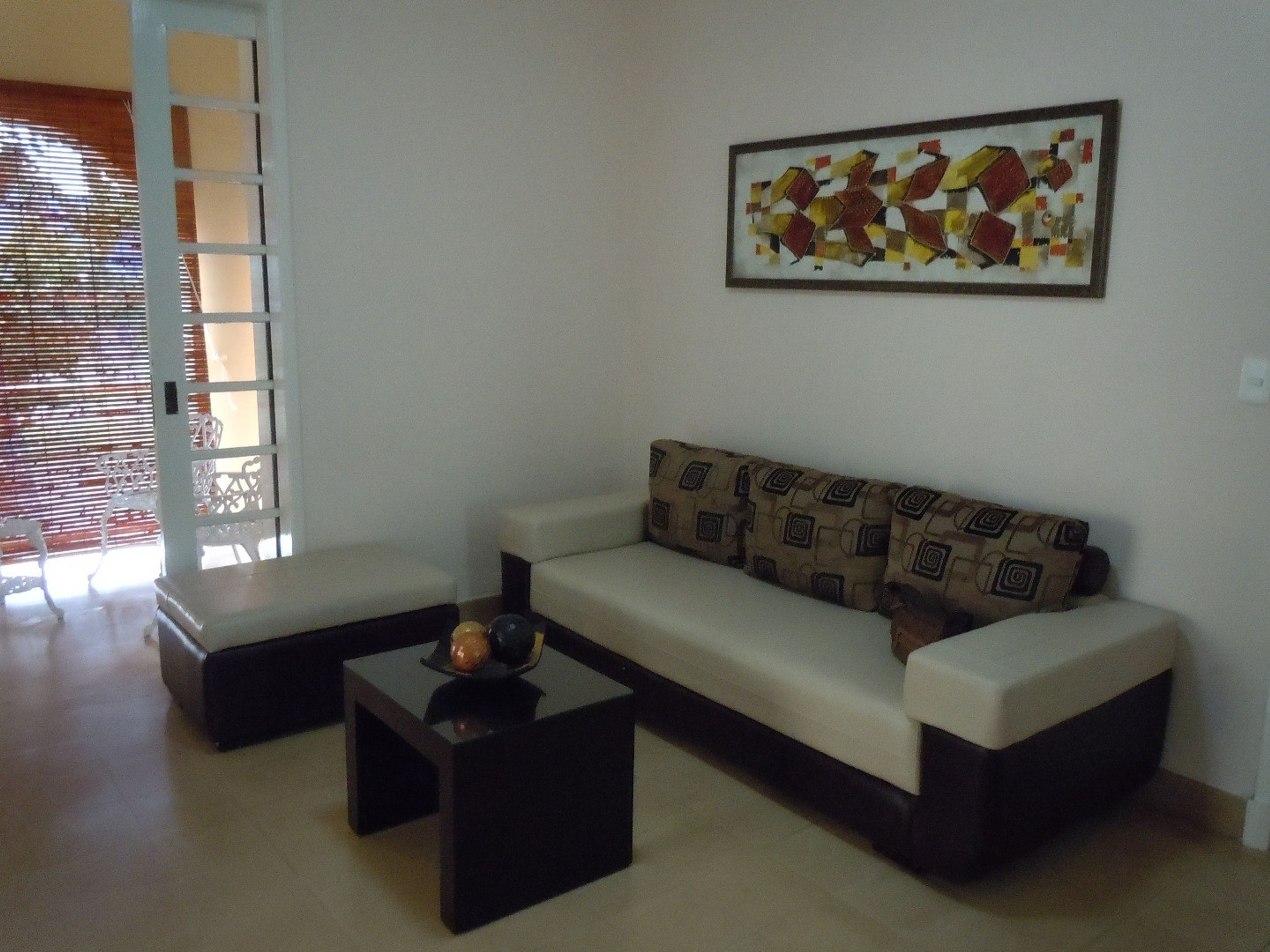 Mau Apartment, CALLE 5ta AVE, No. 9408Apartment's living-dinning room